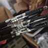 得力（deli）按动中性笔签字笔 0.7mm子弹头按动笔水笔 办公用品 黑色 12支/盒 P0S02高考考试 实拍图