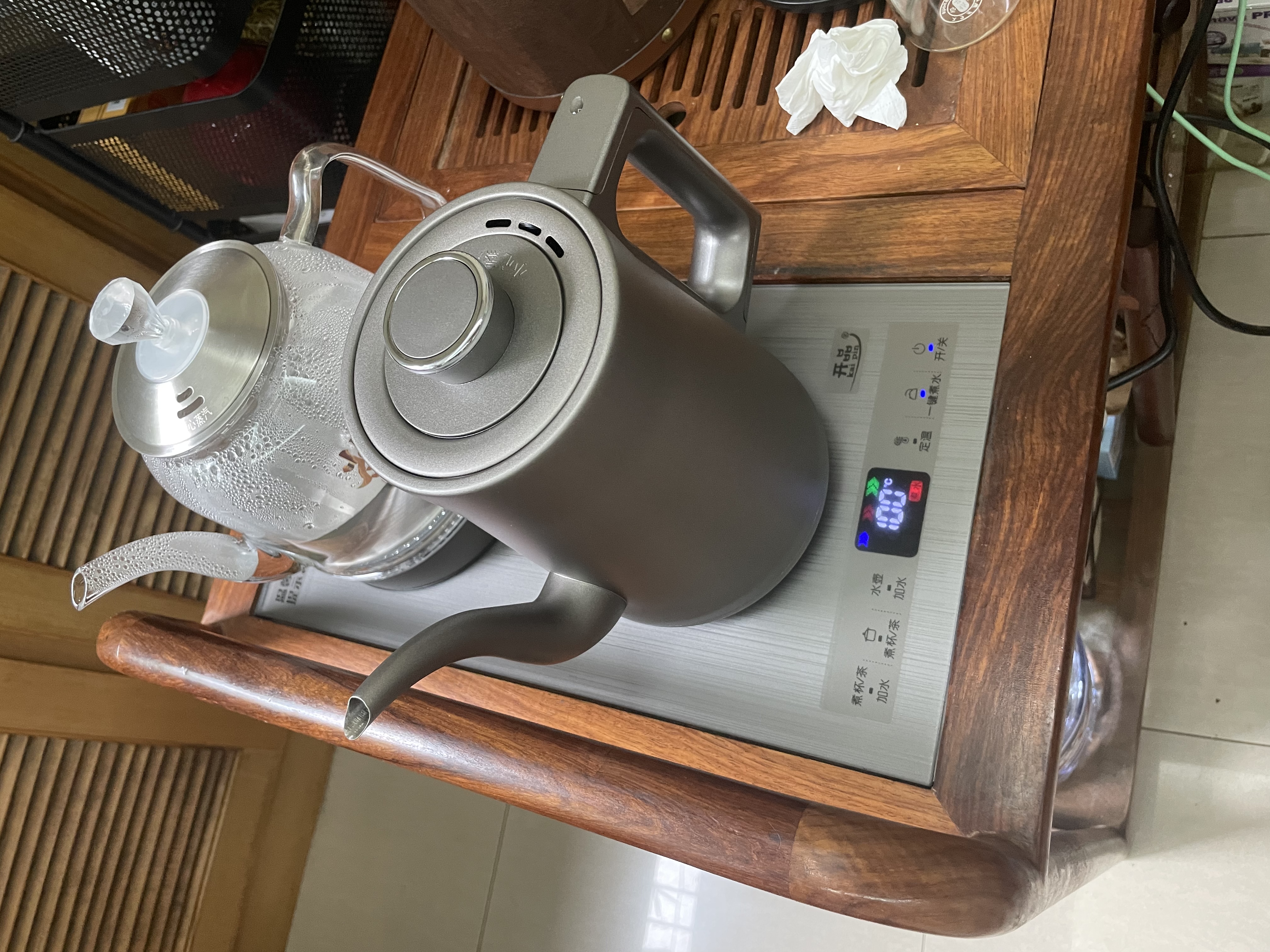 开品全自动双壶上水电热水壶茶台泡茶烧水壶 恒温24小时 烧水煮茶煮杯嵌入式一体机茶具套装电茶炉 1L 灰色尺寸20X37CM 蒸茶款式 桶装水款 实拍图