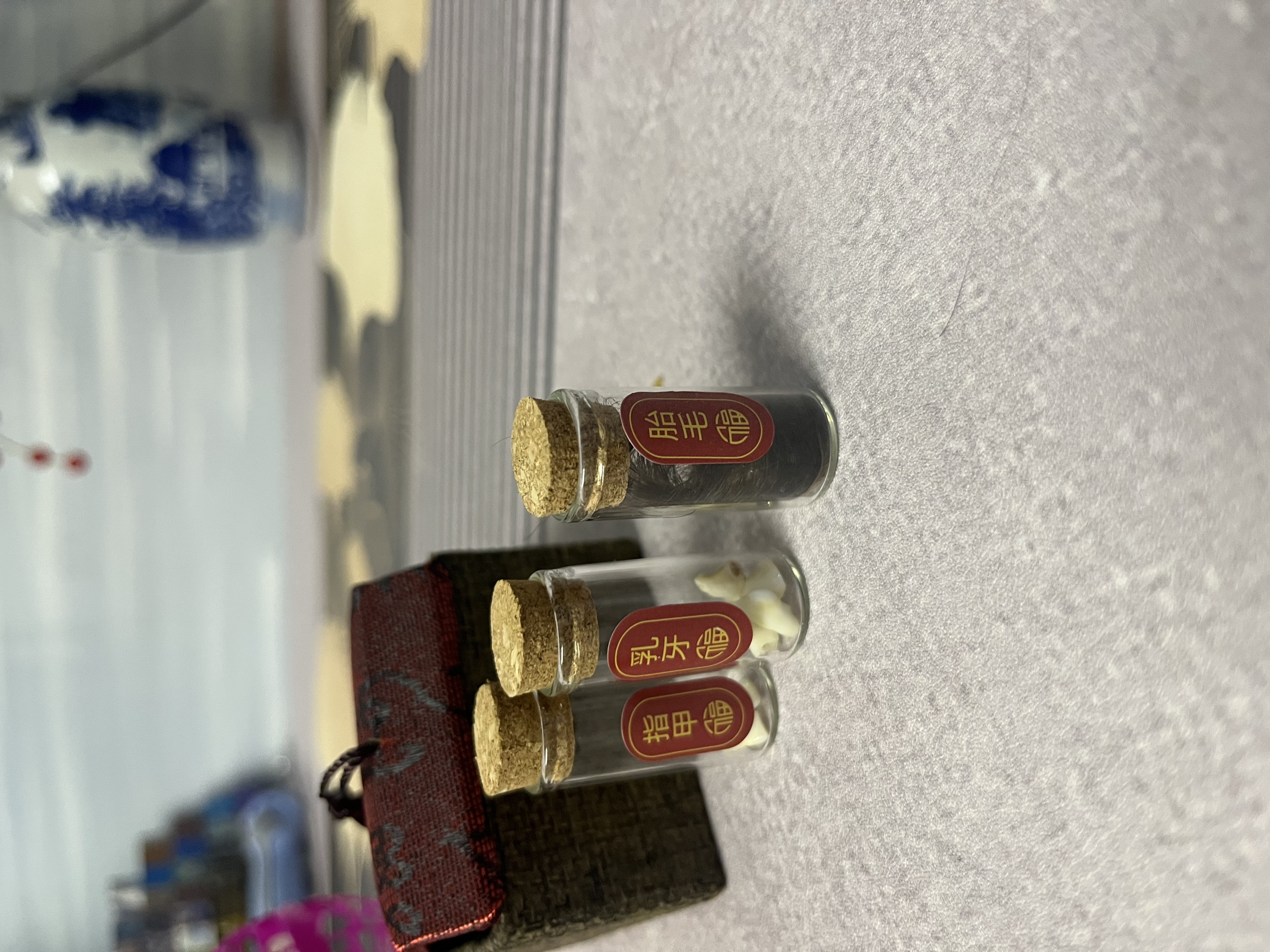 威尔基脐带胎毛胎发收藏盒保存瓶纪念品自制新生儿乳牙婴儿宝宝肚脐瓶 赤红方盒【3个瓶+贴纸+锦盒】 实拍图