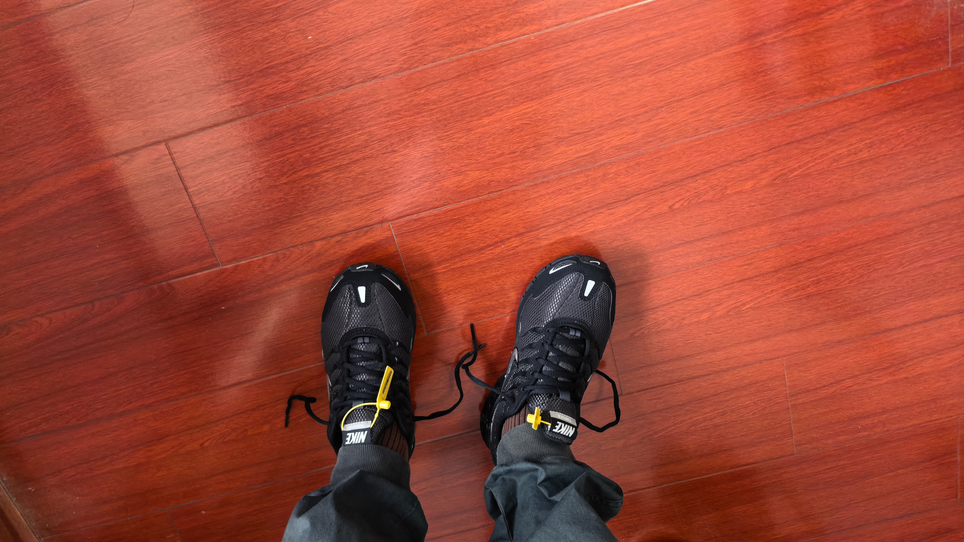 耐克男运动休闲鞋AIR MAX TORCH 4运动鞋343846-002黑灰40.5  实拍图