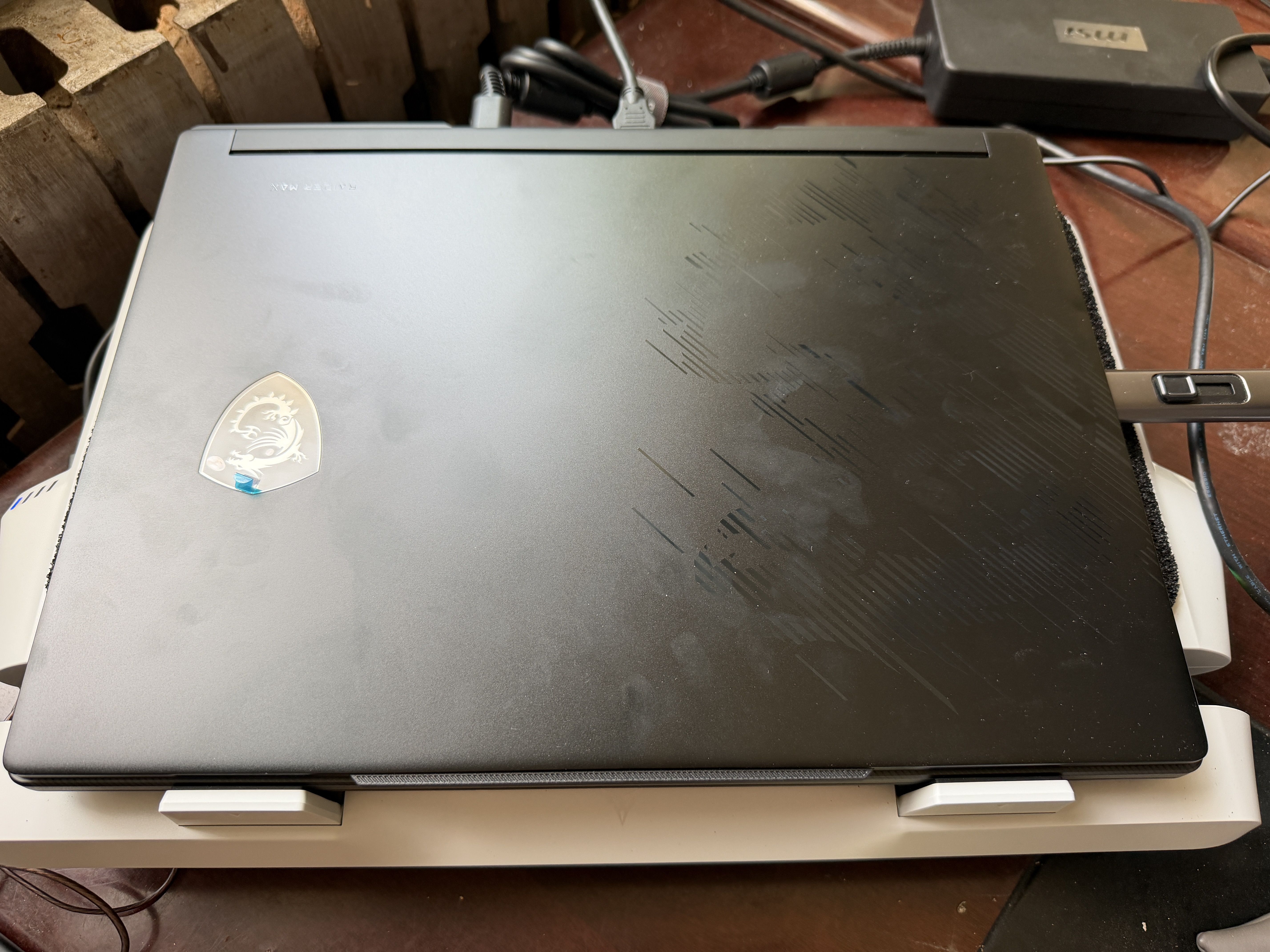 微星（MSI）泰坦16 Max 2026 16英寸游戏笔记本电脑(Ultra9-290HX Plus RTX5090 32G 2TB 2.5K 240Hz)国家补贴 实拍图
