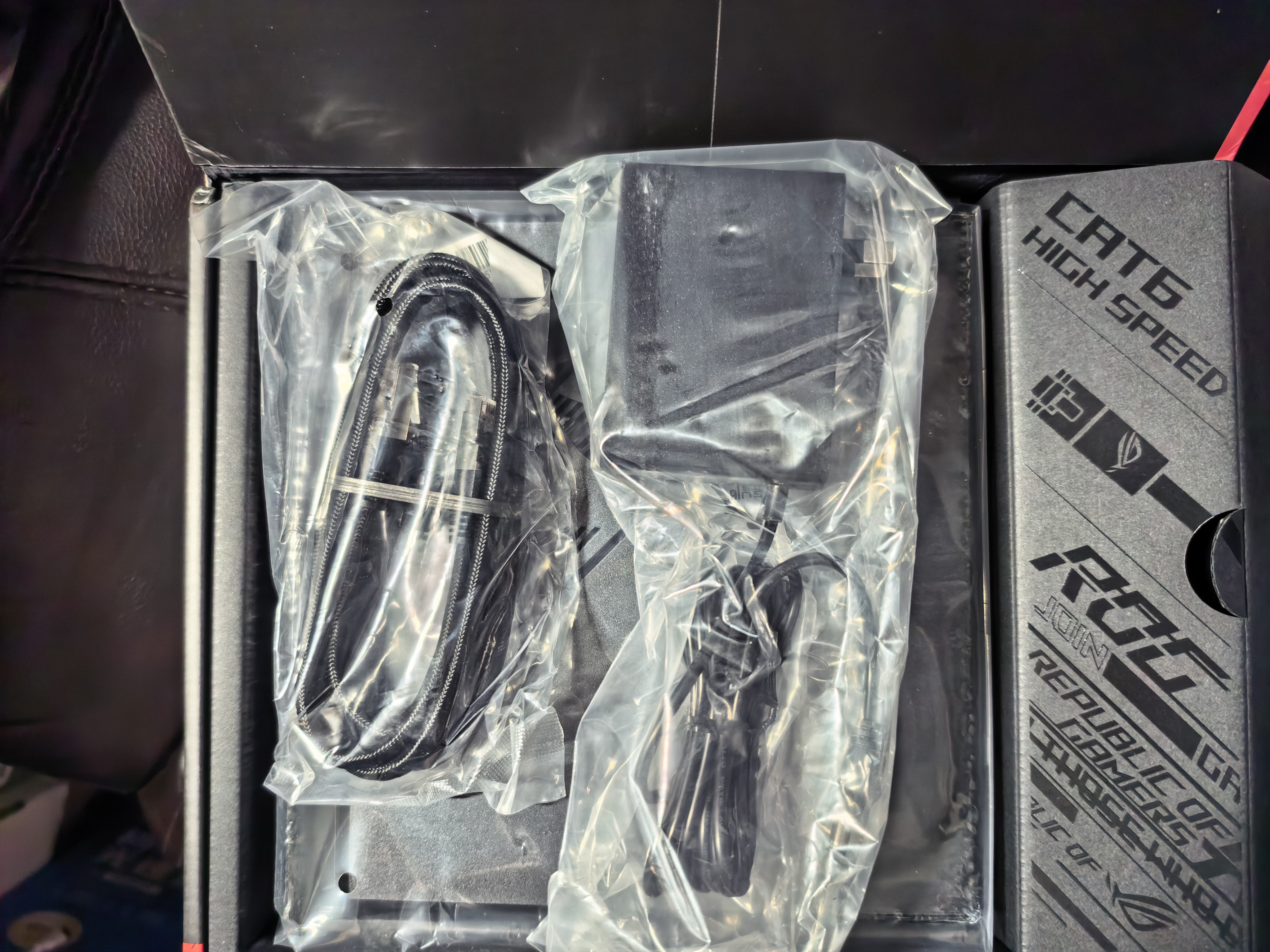 华硕（ASUS）【焕新补贴】ROG魔盒Pro Max WiFi7电竞三频万兆路由器双万兆口+5个2.5G口家用无线Aimesh随心组 实拍图