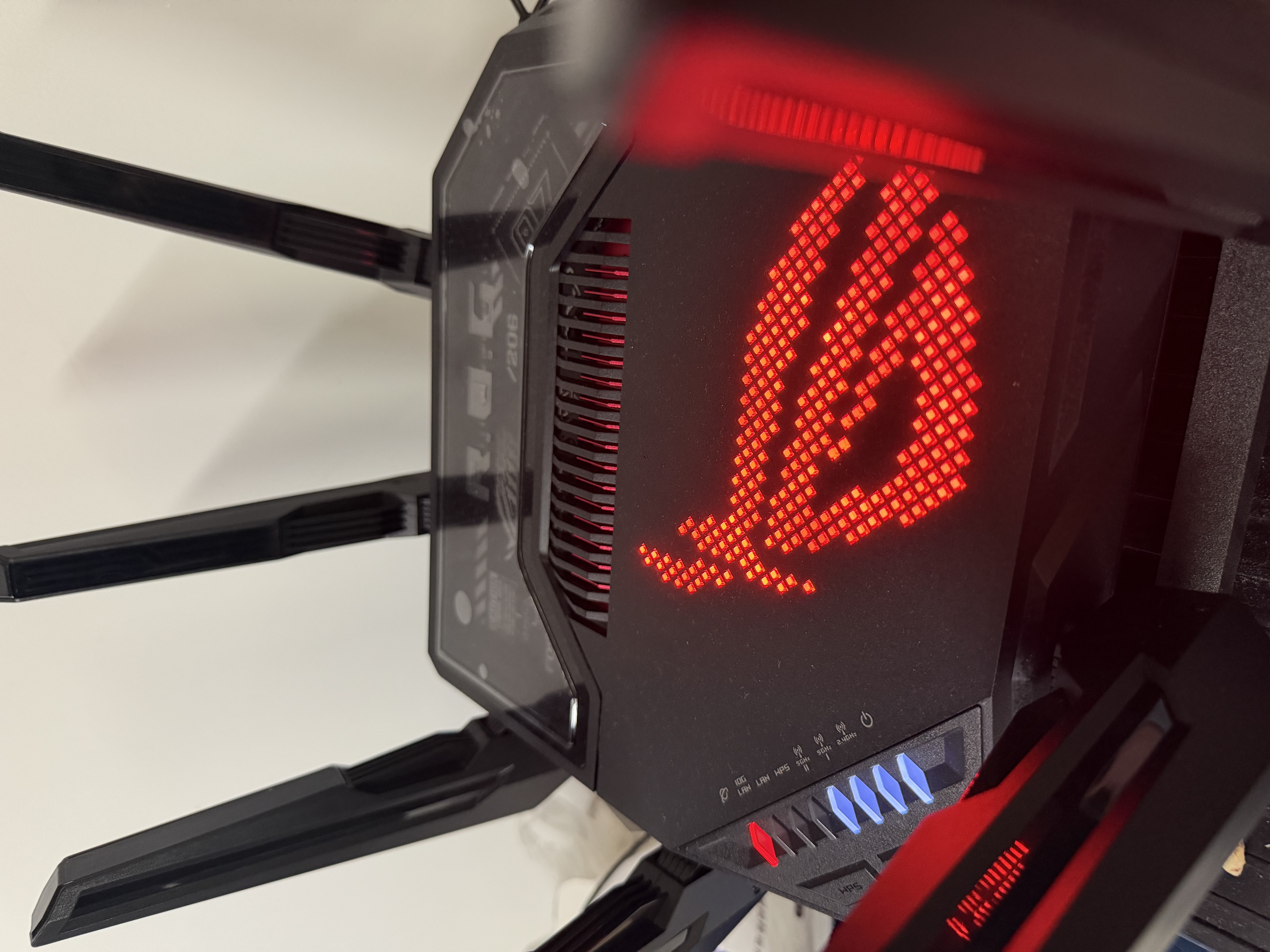 ROG【焕新补贴】ROG八爪鱼7 WiFi7电竞无线三频路由器 双万兆口+四个2.5G口 Aimesh随心组路由GT-BE96 实拍图