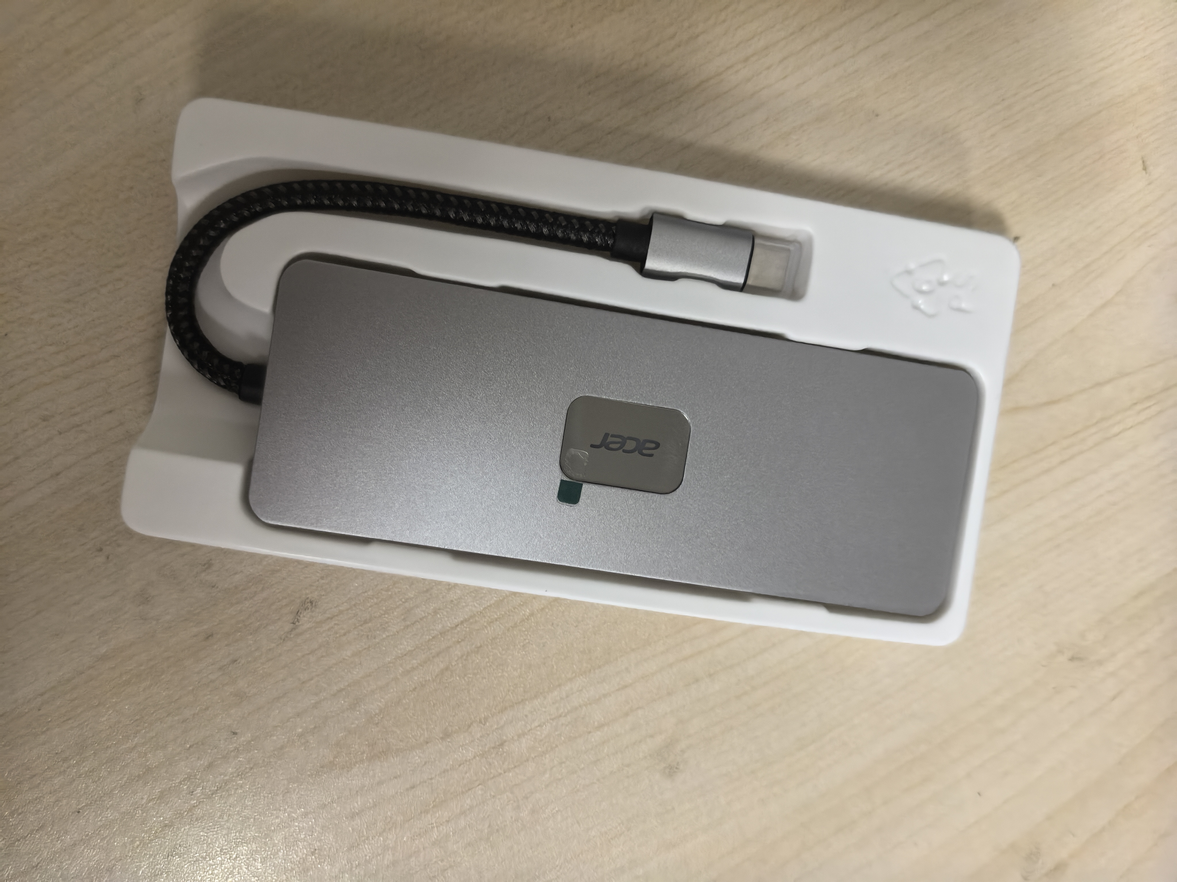 宏碁（acer） 多功能扩展坞 USB-C转HDMI转换器适用MacBook 4K60Hz投屏VGA音频千兆网口分线器拓展坞 实拍图