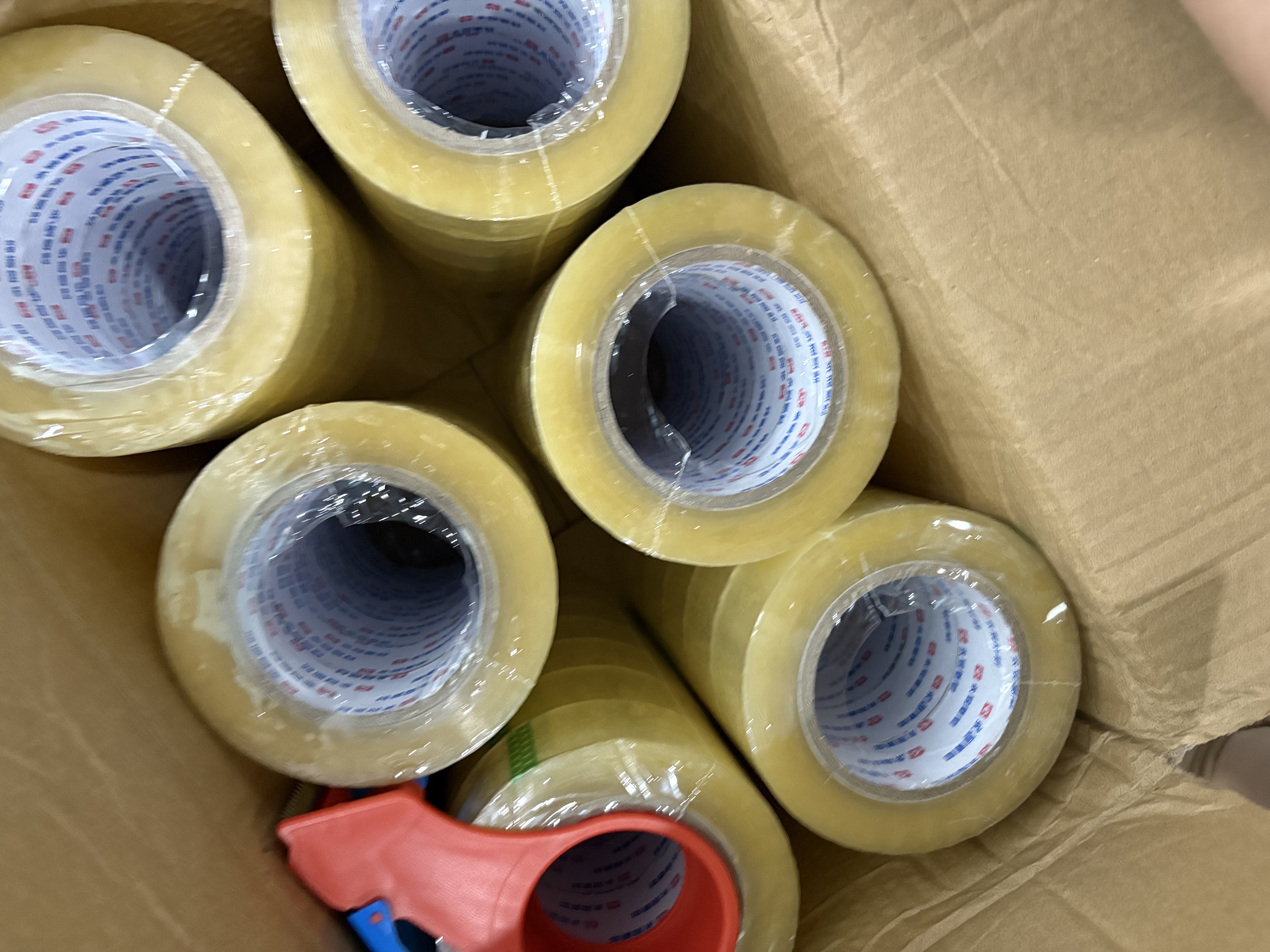 永冠透明胶带整箱 封箱封口胶纸仓库快递物流打包工厂搬家胶布 对联专用 贴春联胶带 整箱装 透明白宽4.5cm长120y 【箱规36卷】 实拍图