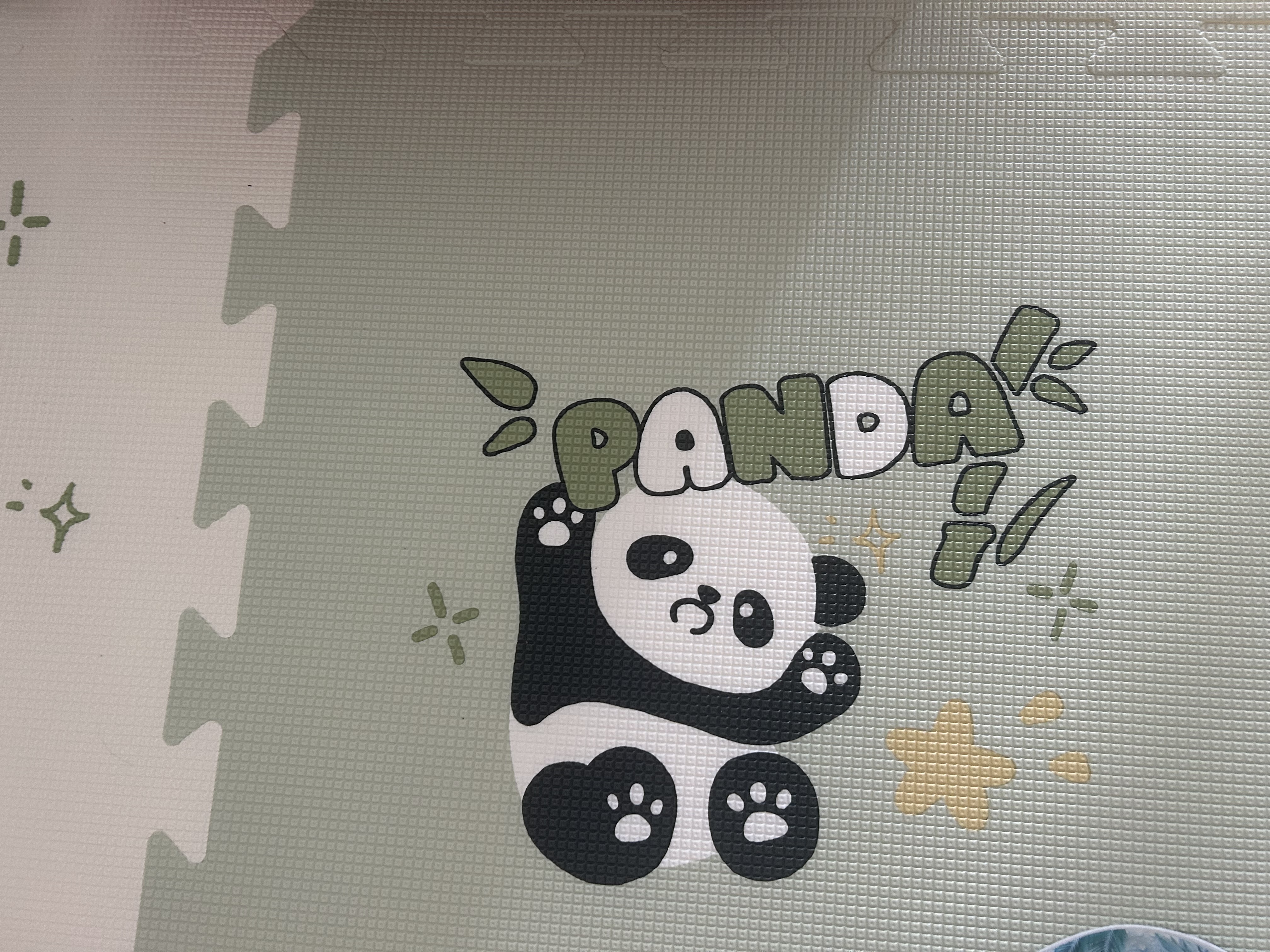 欧孕（OUYUN）爬爬垫拼接婴儿ixpe地垫宝宝加厚爬行垫 熊猫家族;60×60×2 12片 实拍图