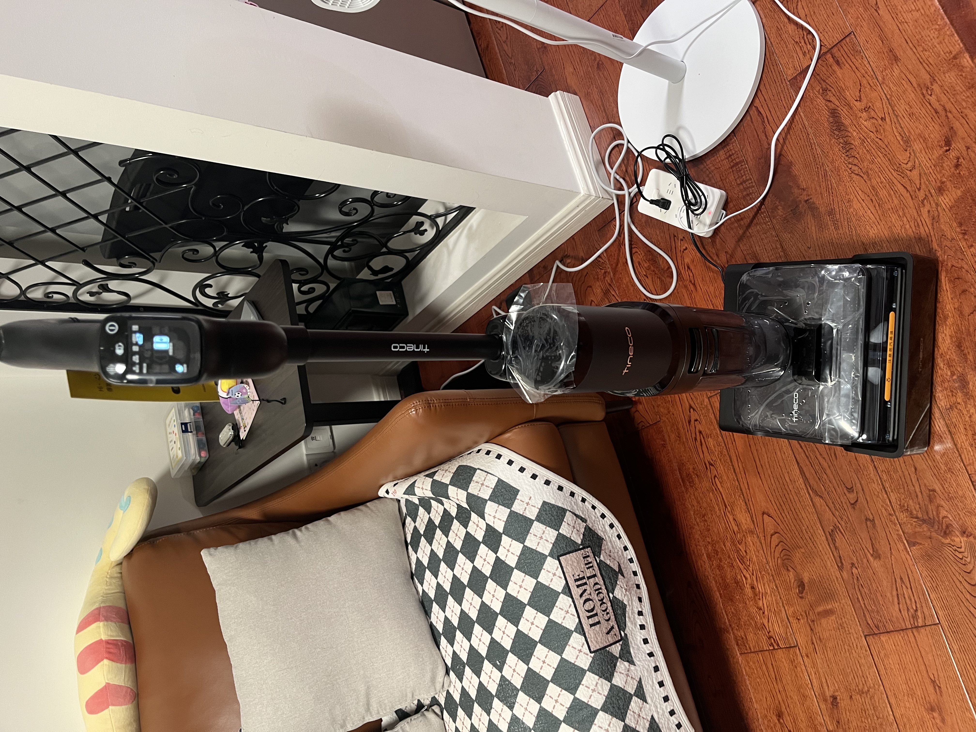 添可极客蒸汽2.0高温蒸汽洗地机 洗拖吸一体 0缠毛躺平家用自动清洗 手持洗地拖地一体机扫地机器人 实拍图