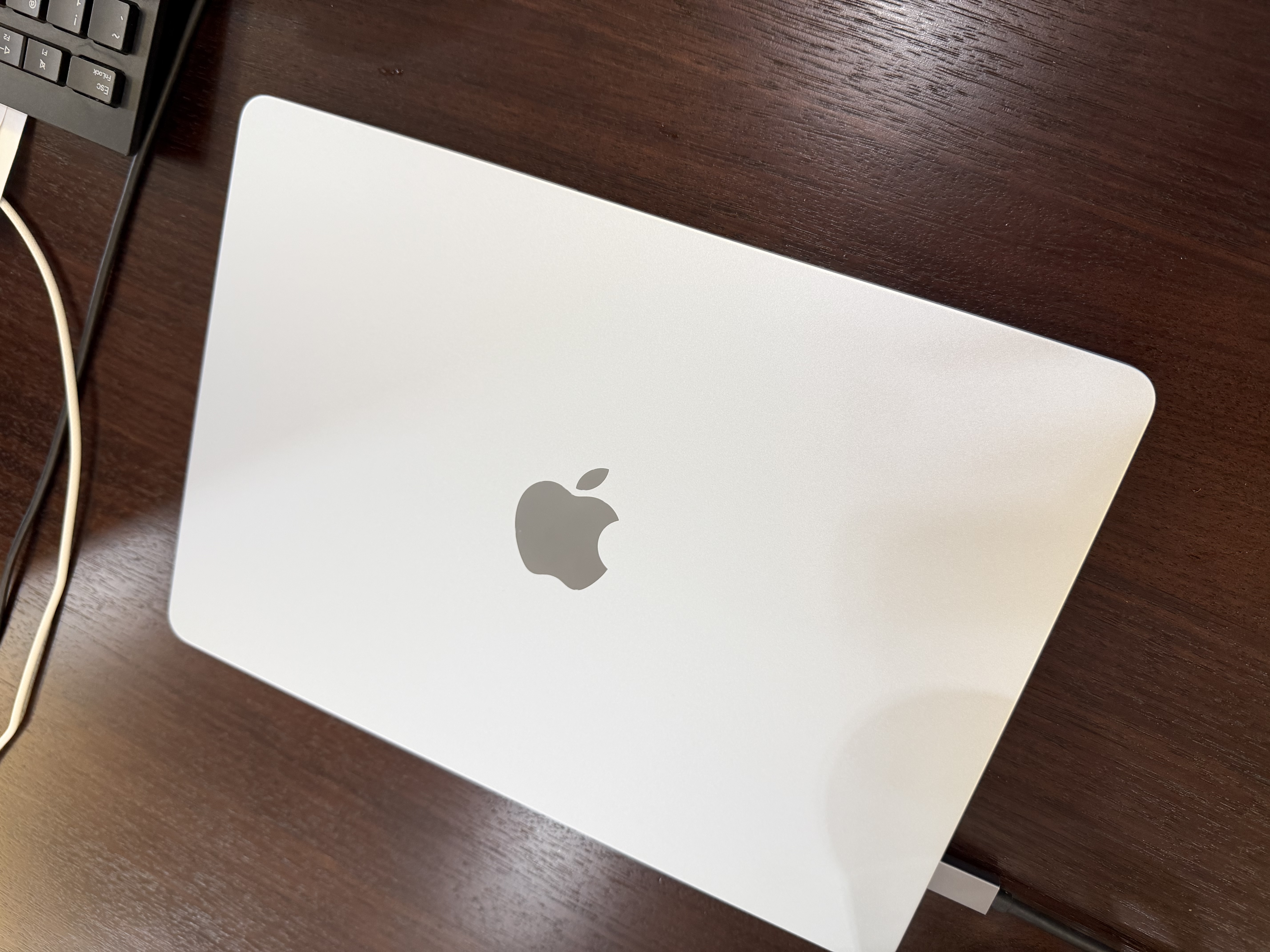 Apple/苹果AI【70W快充】MacBook Air13英寸M5 (10+10核) 24G 1TB天蓝色笔记本电脑Z1LB0002A 实拍图