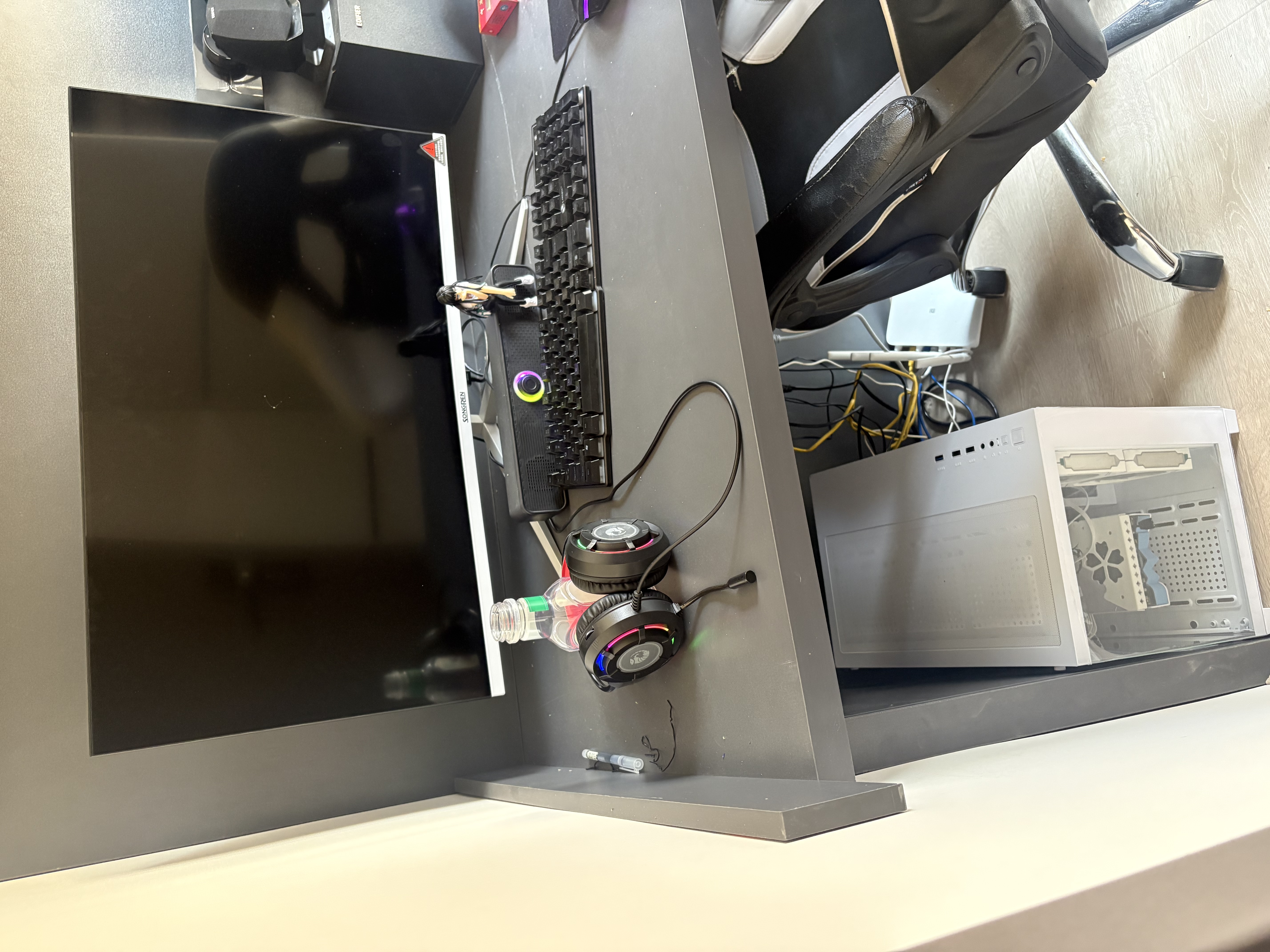 华硕（ASUS）ROG全家桶 英特尔酷睿14代i5/i7台式电脑游戏主机5060ti/5070直播设计三角洲黑神话水冷整套海景房 主机+32寸超清显示屏【六年质保+全套配齐】 五：14代i5-1440 实拍图