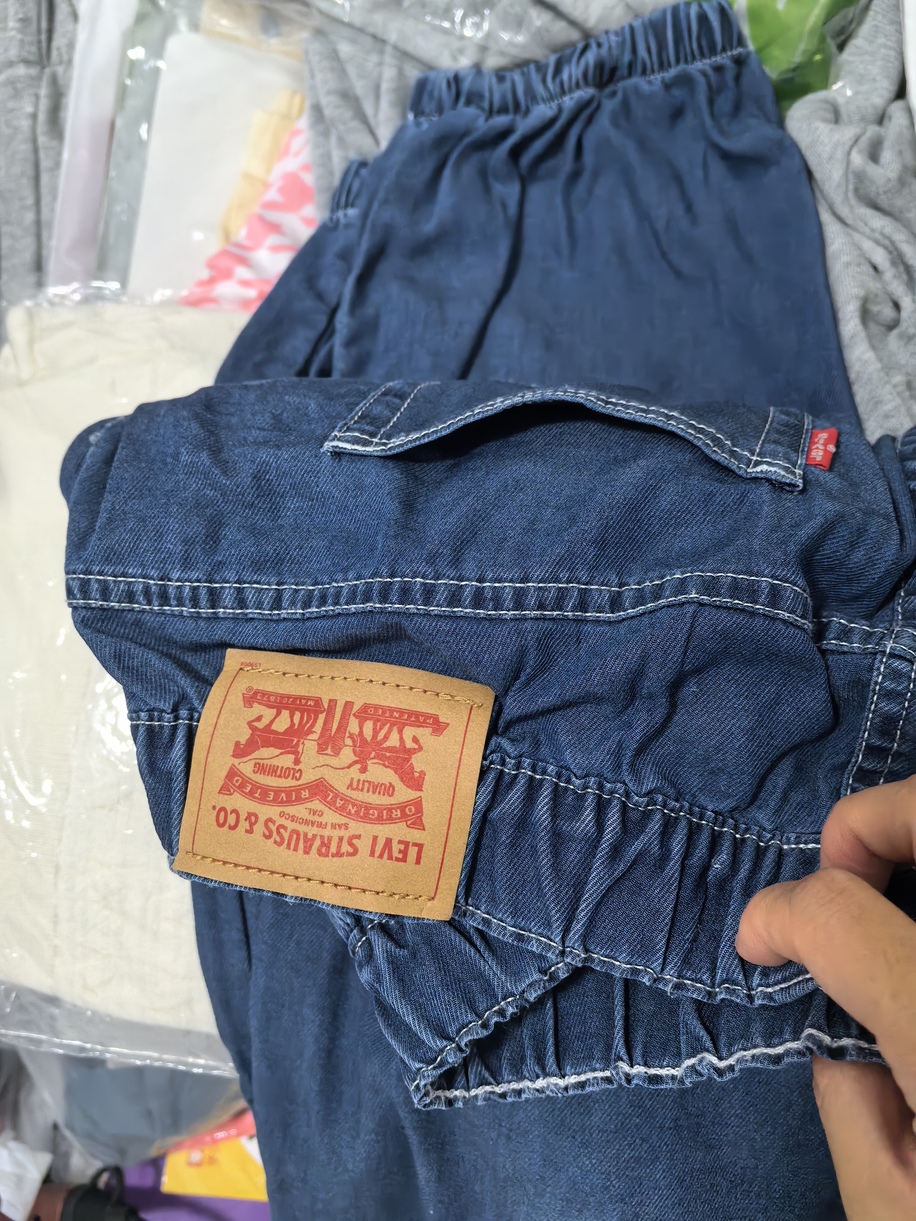 李维斯（Levi's）【天丝儿童牛仔裤】男童裤子透气夏季防蚊裤长裤儿童 湖底蓝 【夏季透气 天丝面料】 160 /69 【建议身高158-170cm】 实拍图