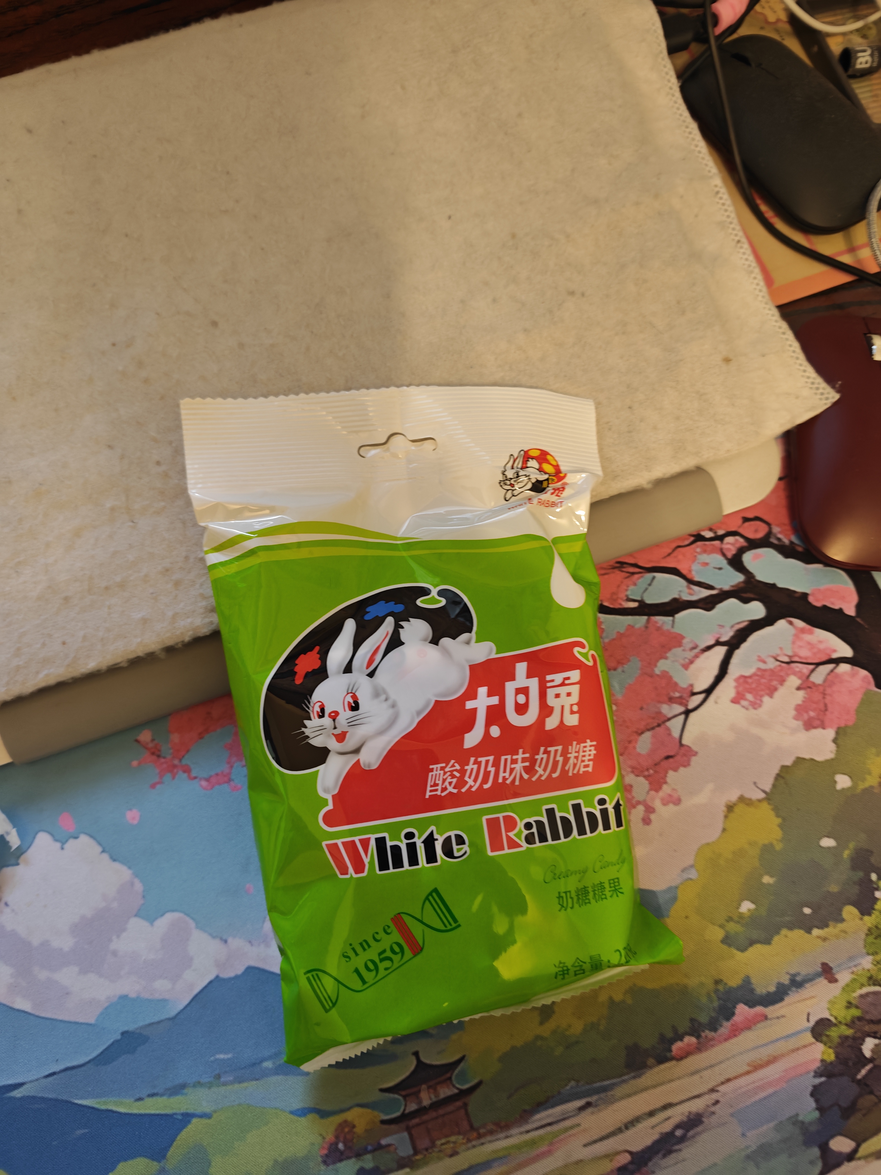 大白兔酸奶味奶糖227g约40颗 上海特产糖果礼物 休闲零食儿童节日软糖 实拍图