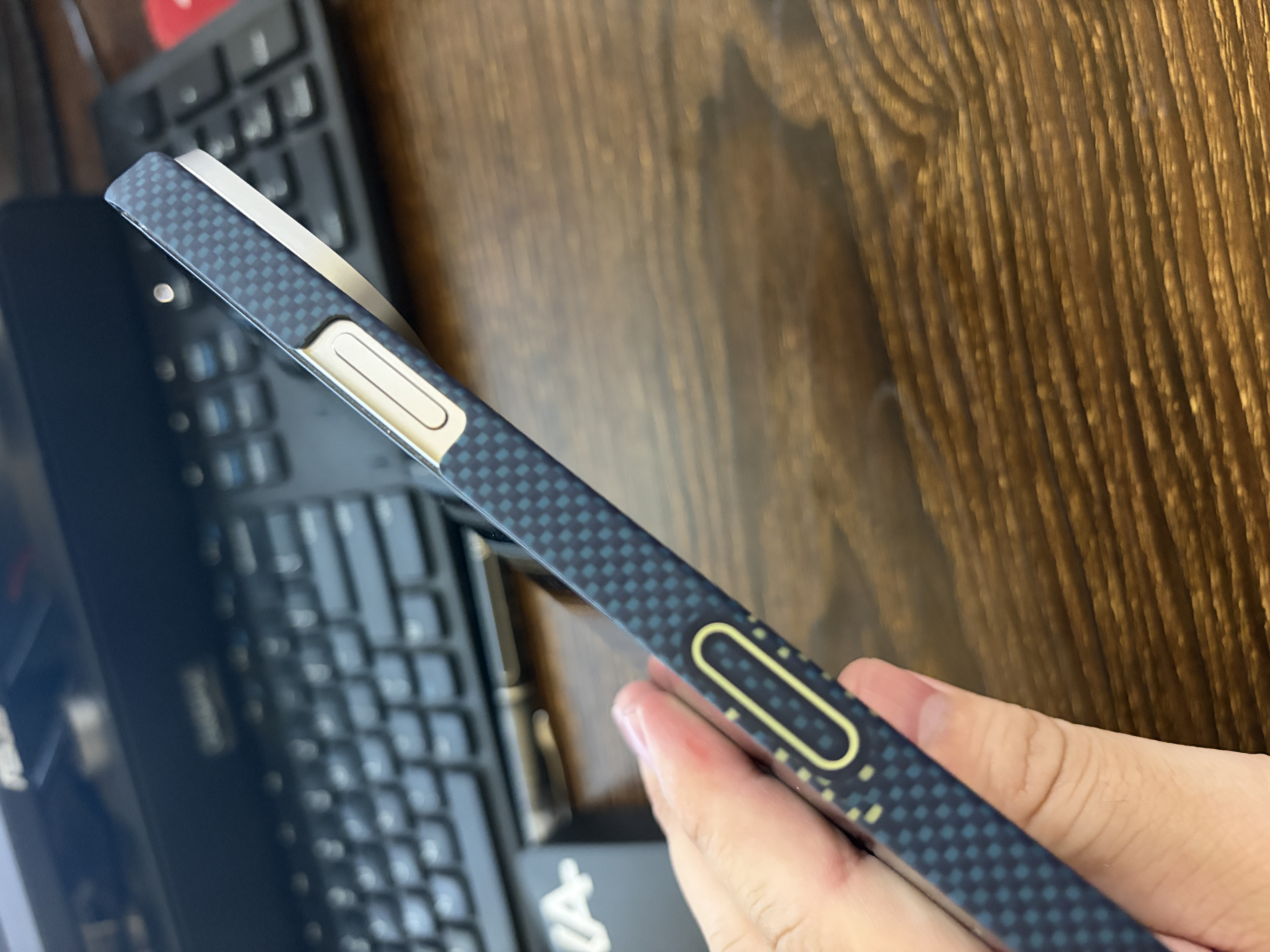 PITAKA【相机按键全包】适用苹果iPhone16ProMax手机壳MagSafe磁吸凯夫拉芳纶高级超薄全包保护套 星河 实拍图