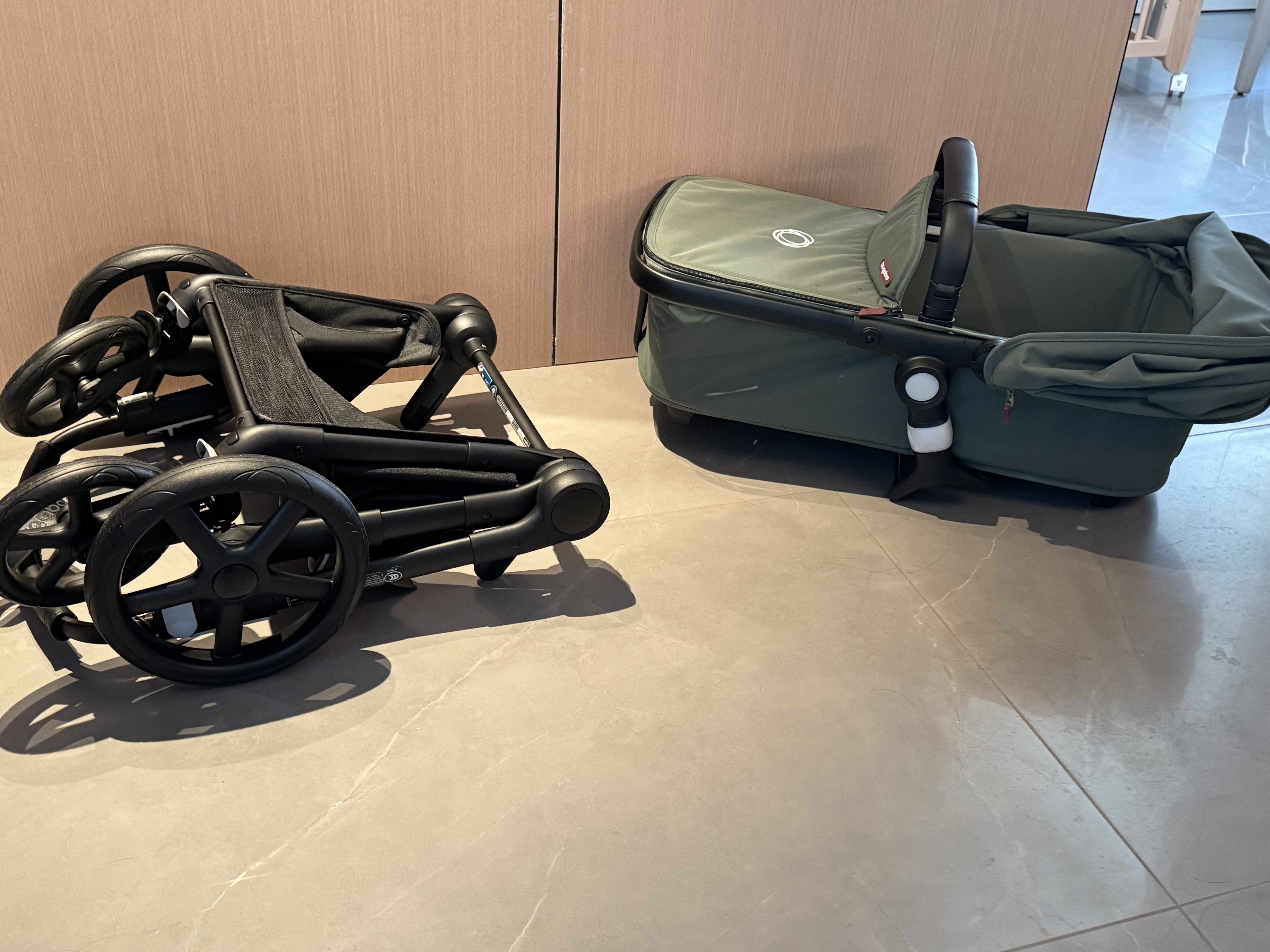 博格步（BUGABOO） FOX CUB 荷兰全功能高景观婴儿推车可坐躺 黑架丛林绿布组 实拍图