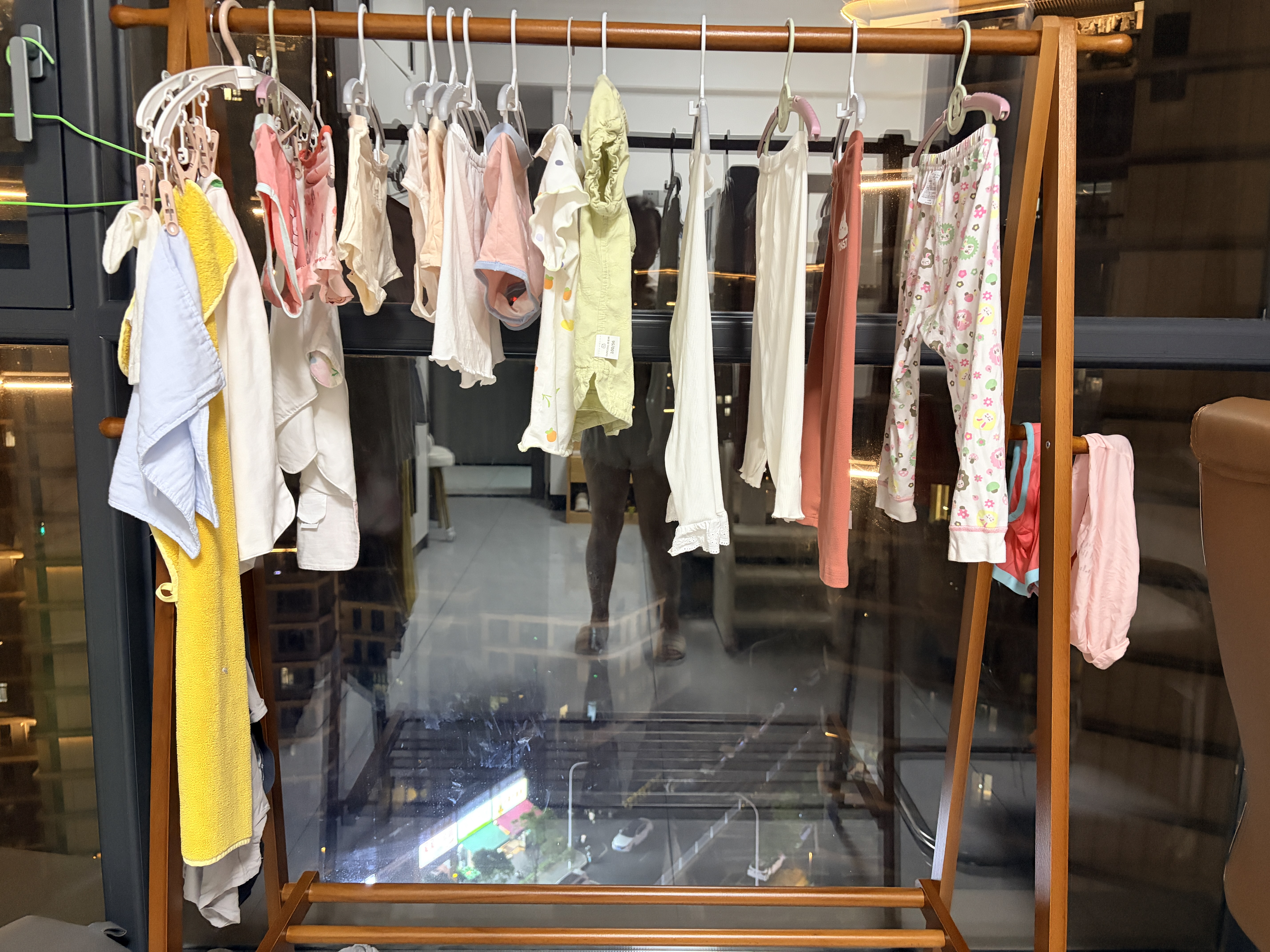 沐含玥实木衣架落地衣帽架卧室挂衣架可折叠挂衣服落地架挂衣服收纳架子 实拍图