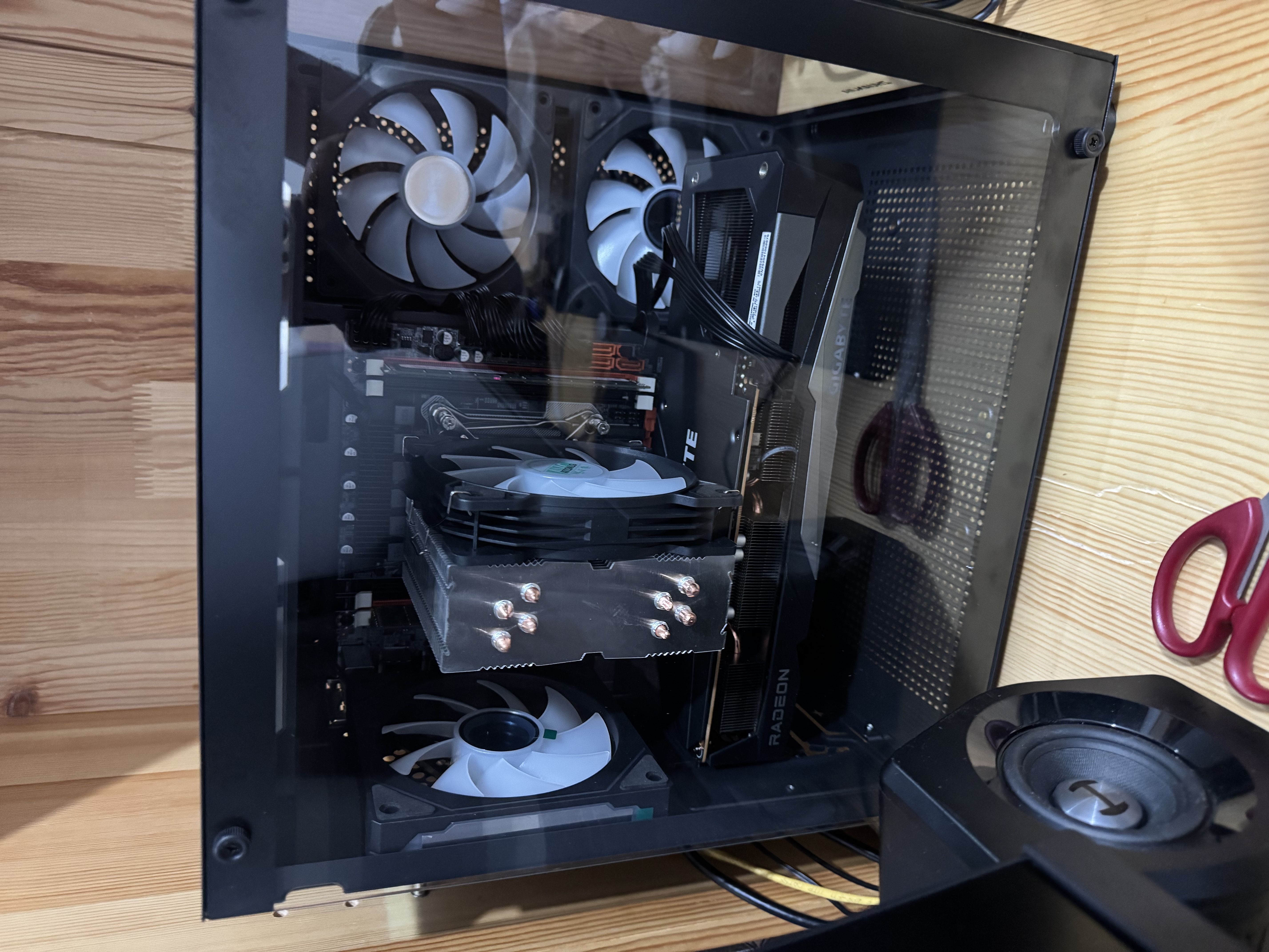 64G内存英特尔三十六芯二手电脑游戏台式机RTX5060独显黑神话吃鸡主机建模渲染DIY组装机 十二：英特尔三十六芯1012G+RTX5060光追 单主机 99成新 实拍图