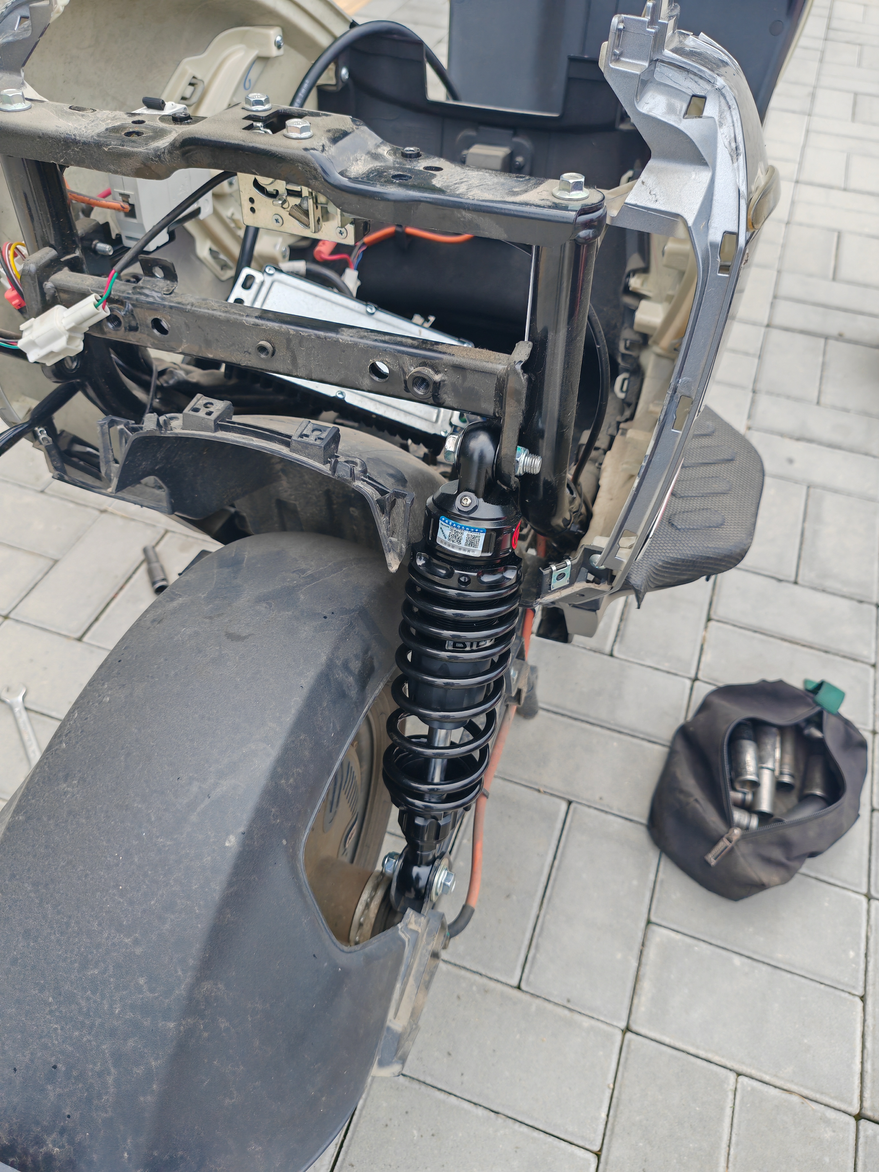 比博士RS2PRO后减震适用MZMIX E100 MMAX110 F90 M95C极核避震器 实拍图