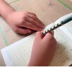 思笔乐（STABILO）【儿童节礼物】洞洞笔铅笔6支 小学生文具握笔器 德国易抓握儿童初学者练字笔 金属黑CN322/07-HB 实拍图