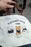 【京东物流】隔日达加大加厚小熊百搭帆布包便当包卡通手提妈咪包 三只小熊 王牌活动款 无暗扣 实拍图