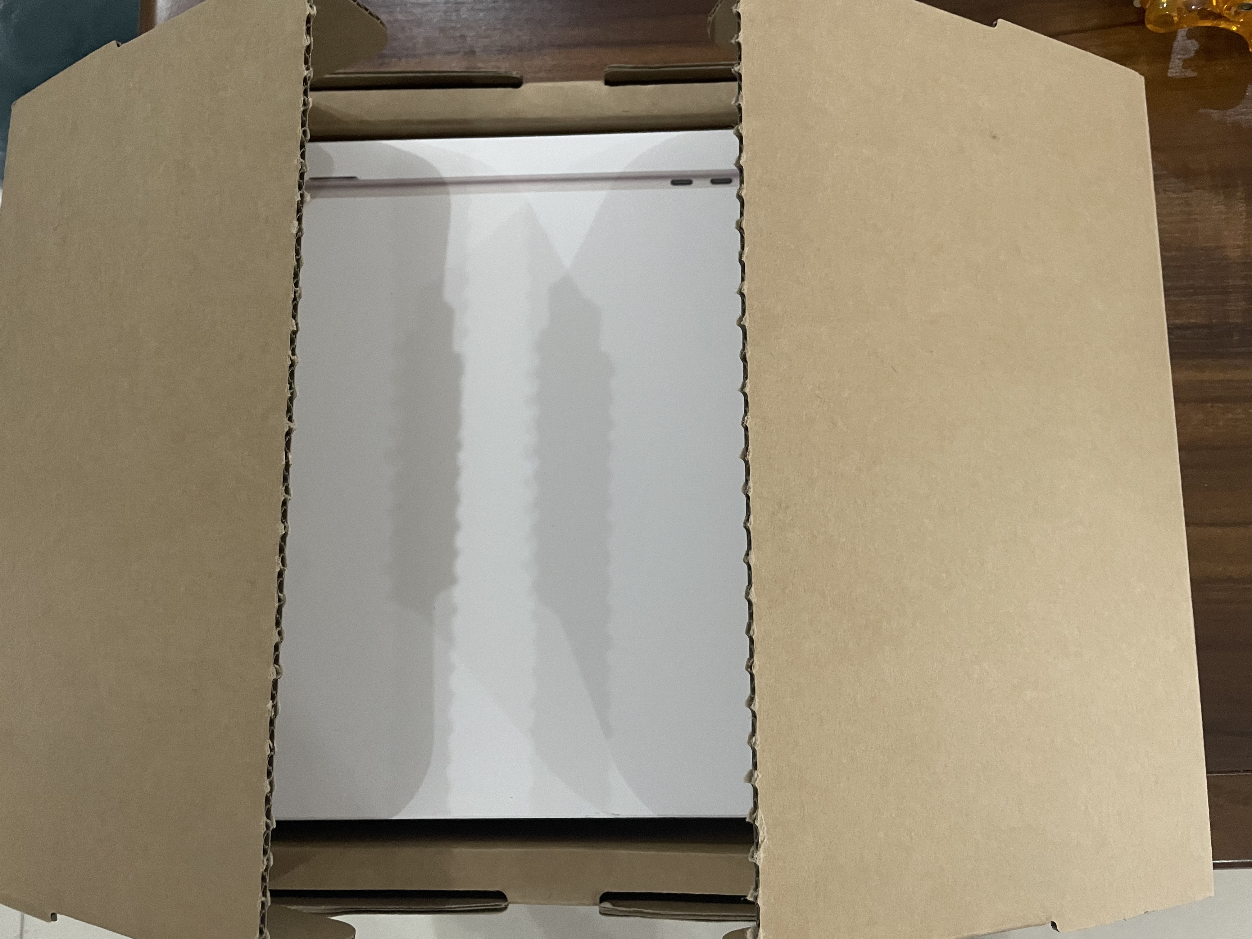 Apple/苹果AI笔记本/2025款MacBookAir13英寸M4(10+10核)24G512G星光色电脑MC6A4CH/A 实拍图