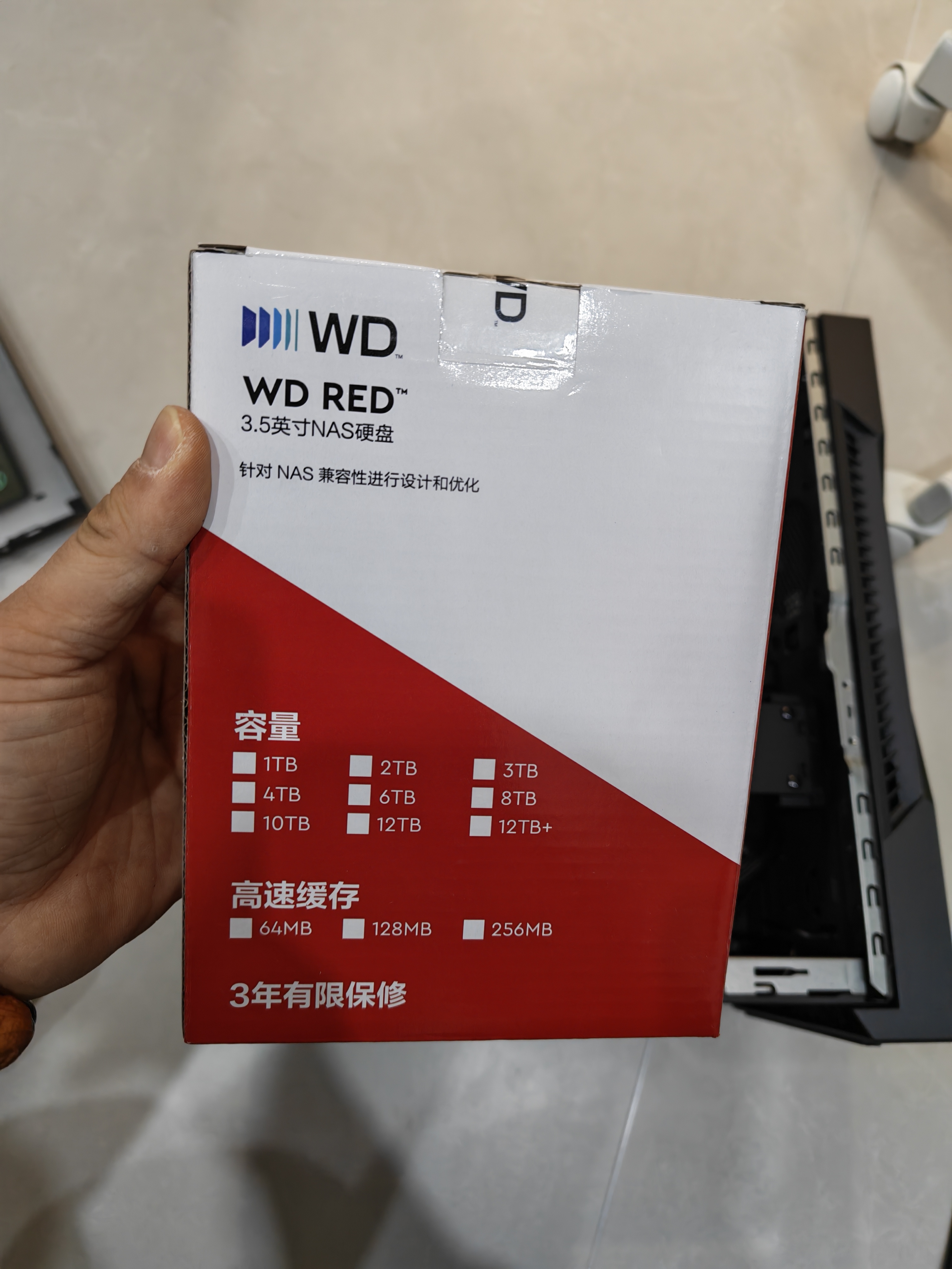 西部数据（WD）6TB 台式游戏机械硬盘 WD_BLACK 西数黑盘  SATA 7200转256MB CMR垂直 3.5英寸WD6004FZBX 实拍图