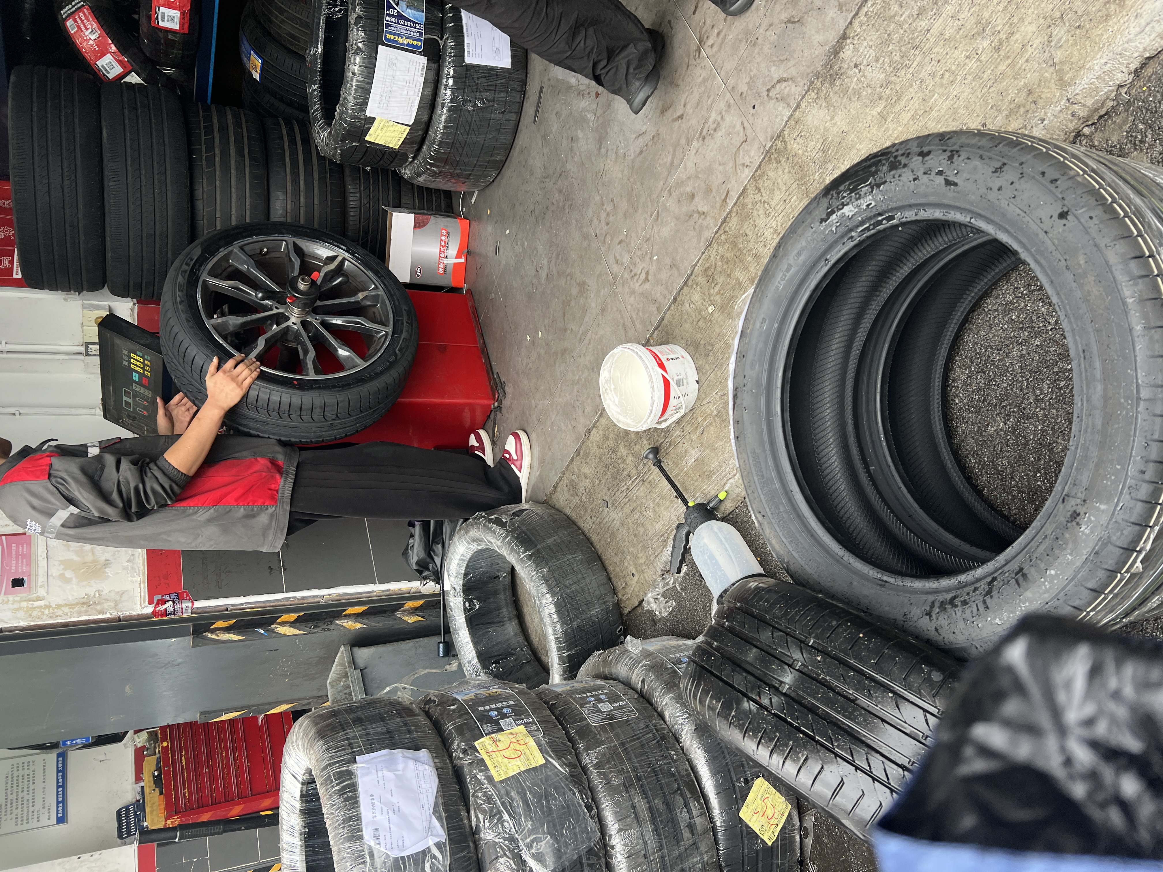 马牌（Continental）轮胎/防爆胎 225/50R18 95W CSC5 SSR *宝马原装星标 原配宝马X1 实拍图