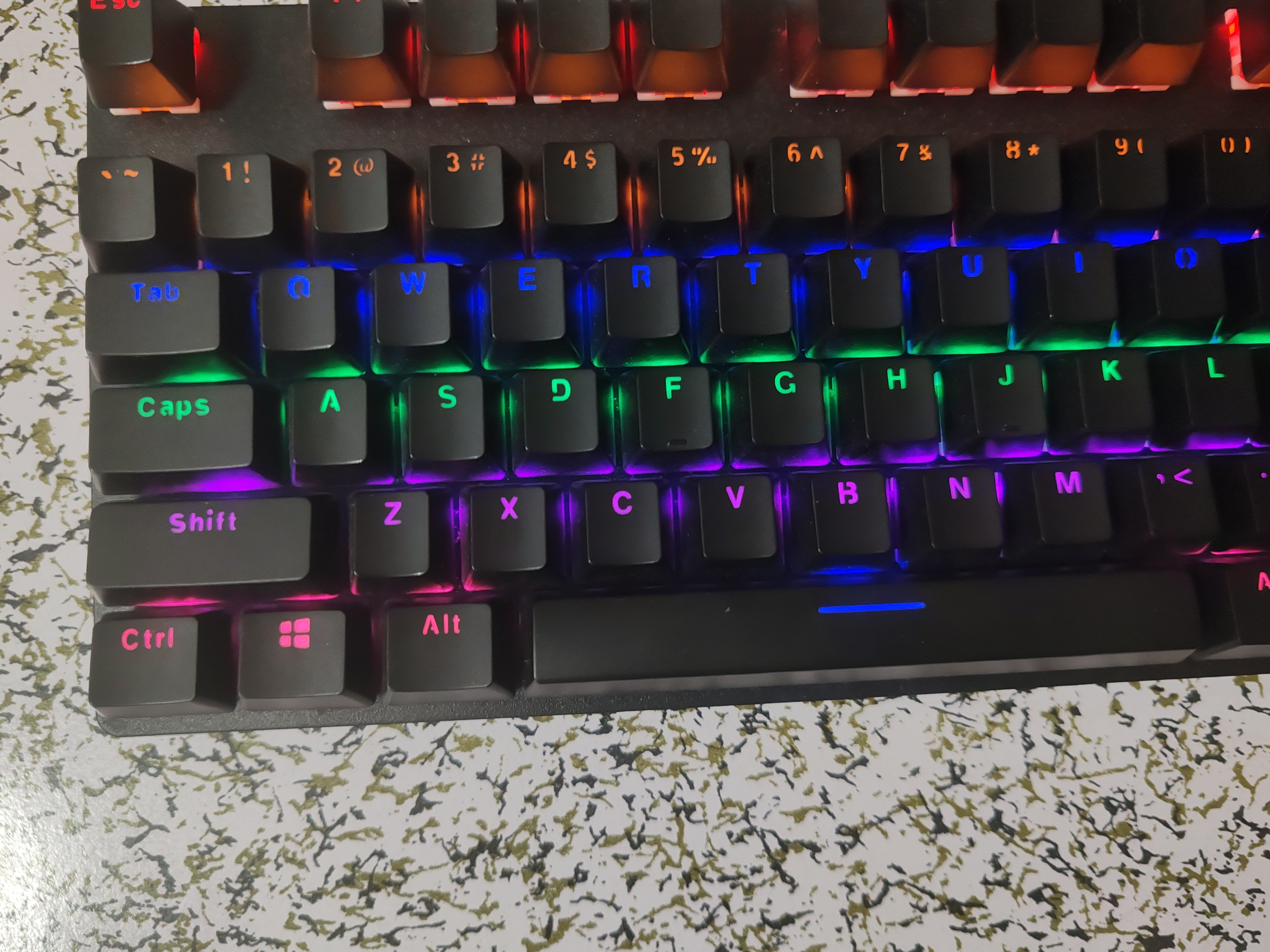 雷柏（Rapoo）V500PRO 有线背光机械键盘 104键全尺寸游戏电竞笔记本电脑多媒体办公吃鸡全键无冲键盘 黑轴 实拍图