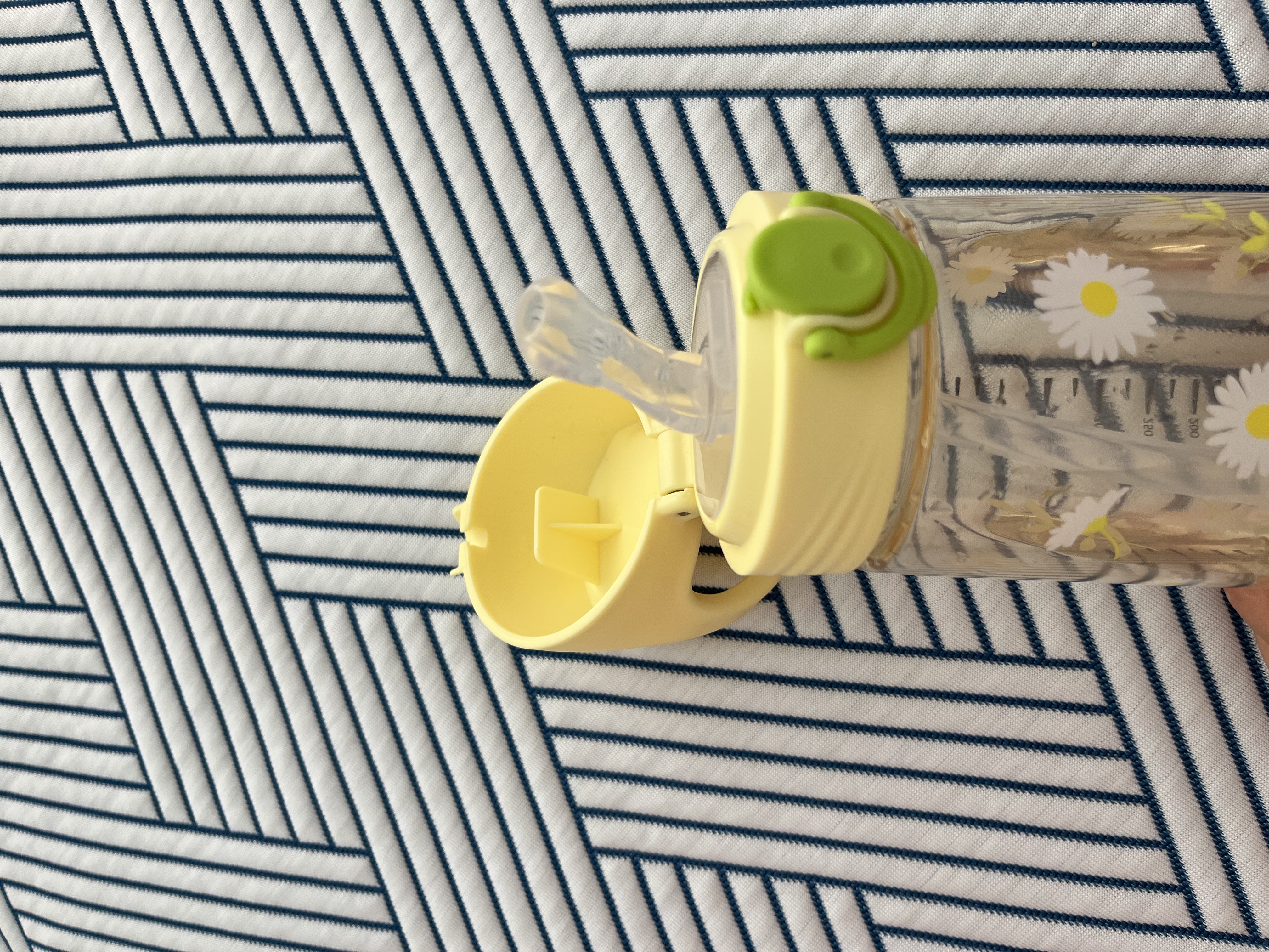 QWE吸管杯500ml金菊黄PPSU刻度杯大容量Y型耐咬硅胶吸嘴百搭款单手控 实拍图