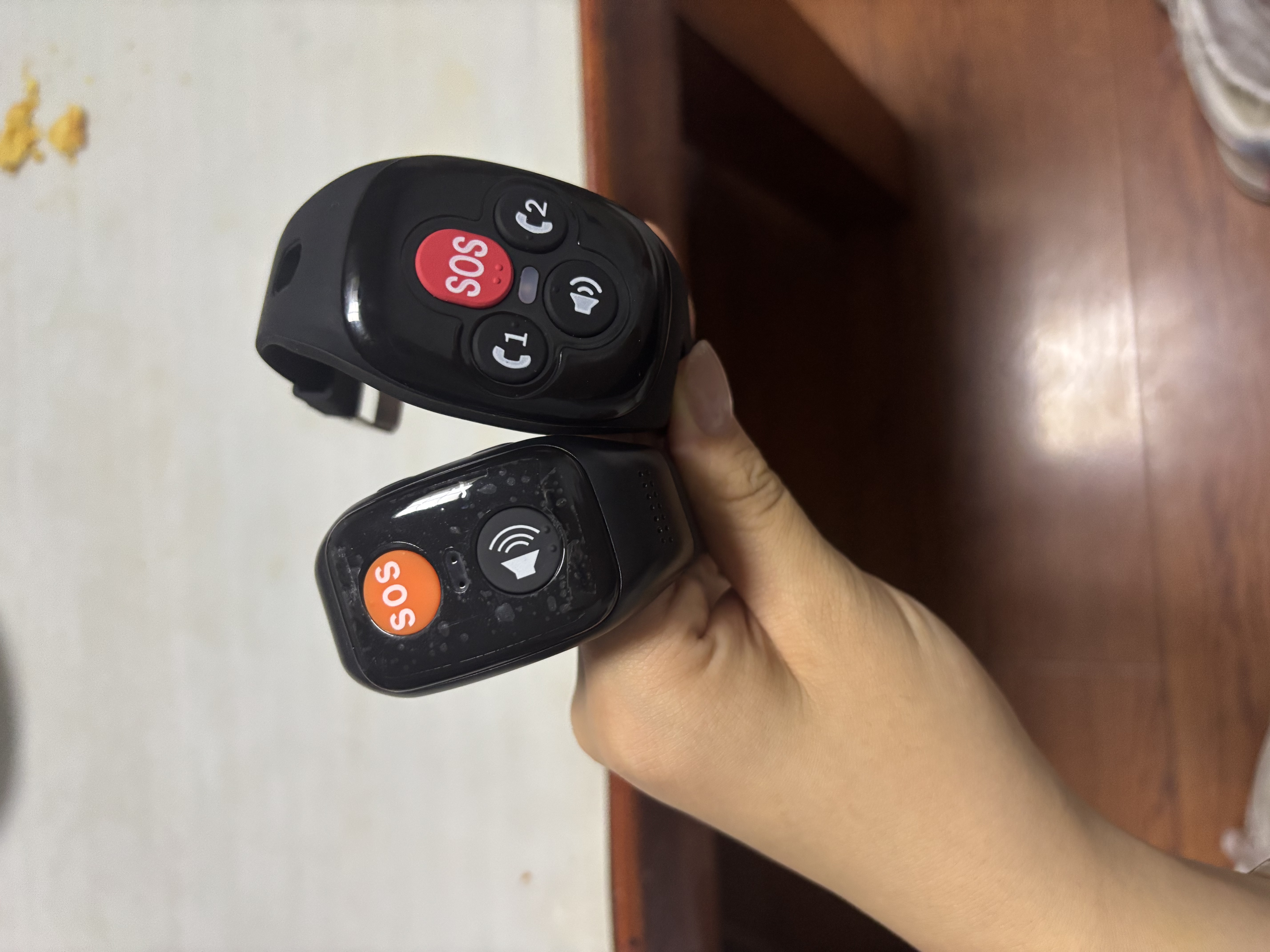 爱牵挂M1care无屏版老人4G智能电话定位手表 波动监测心率血压血氧趋势GPS防走丢手环 实拍图