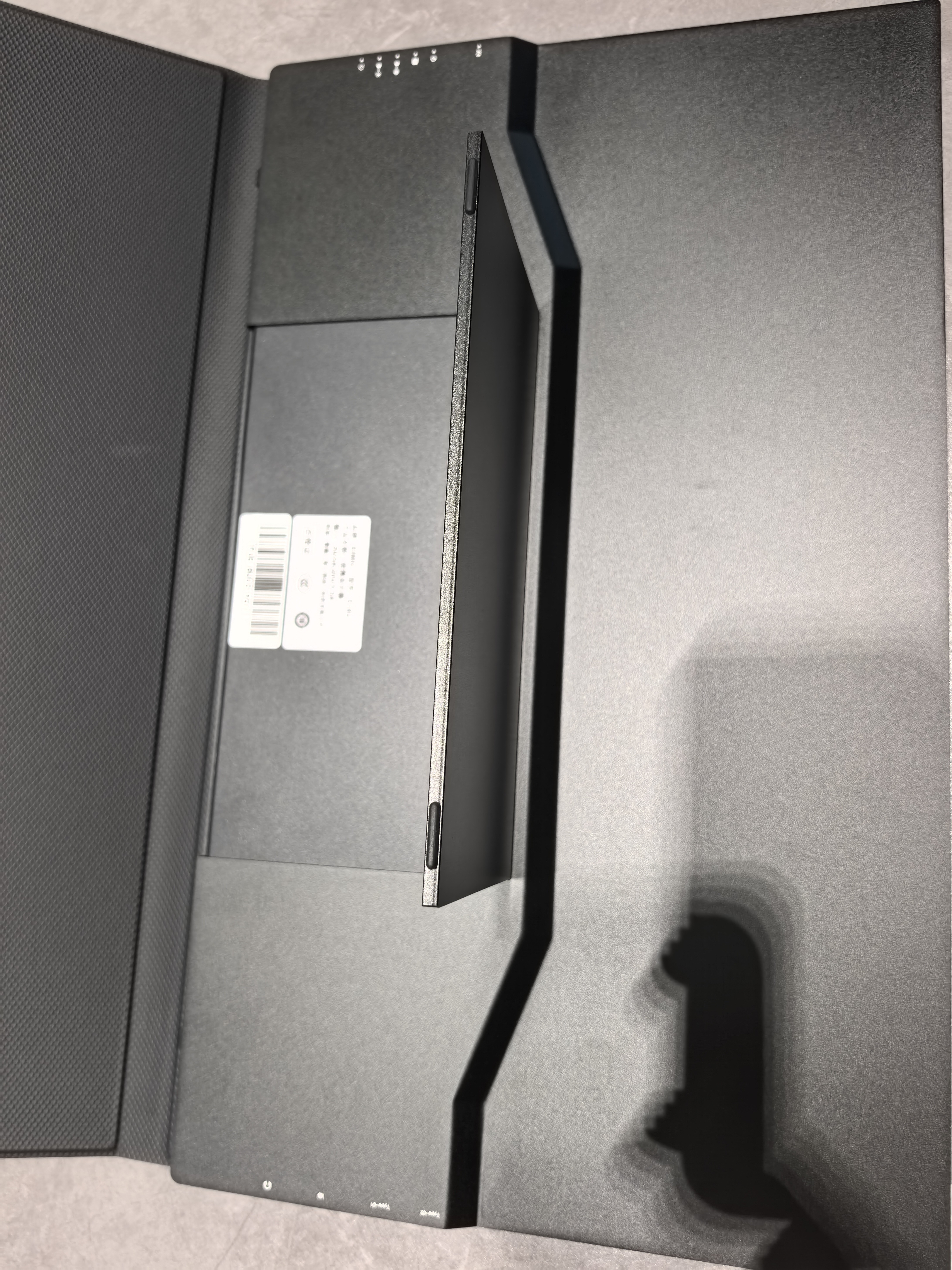 Eimio便携显示器 18.5英寸【100Hz高刷】显示屏HDR电脑笔记本扩展屏switch/PS4/5移动外接全面屏E18U 实拍图