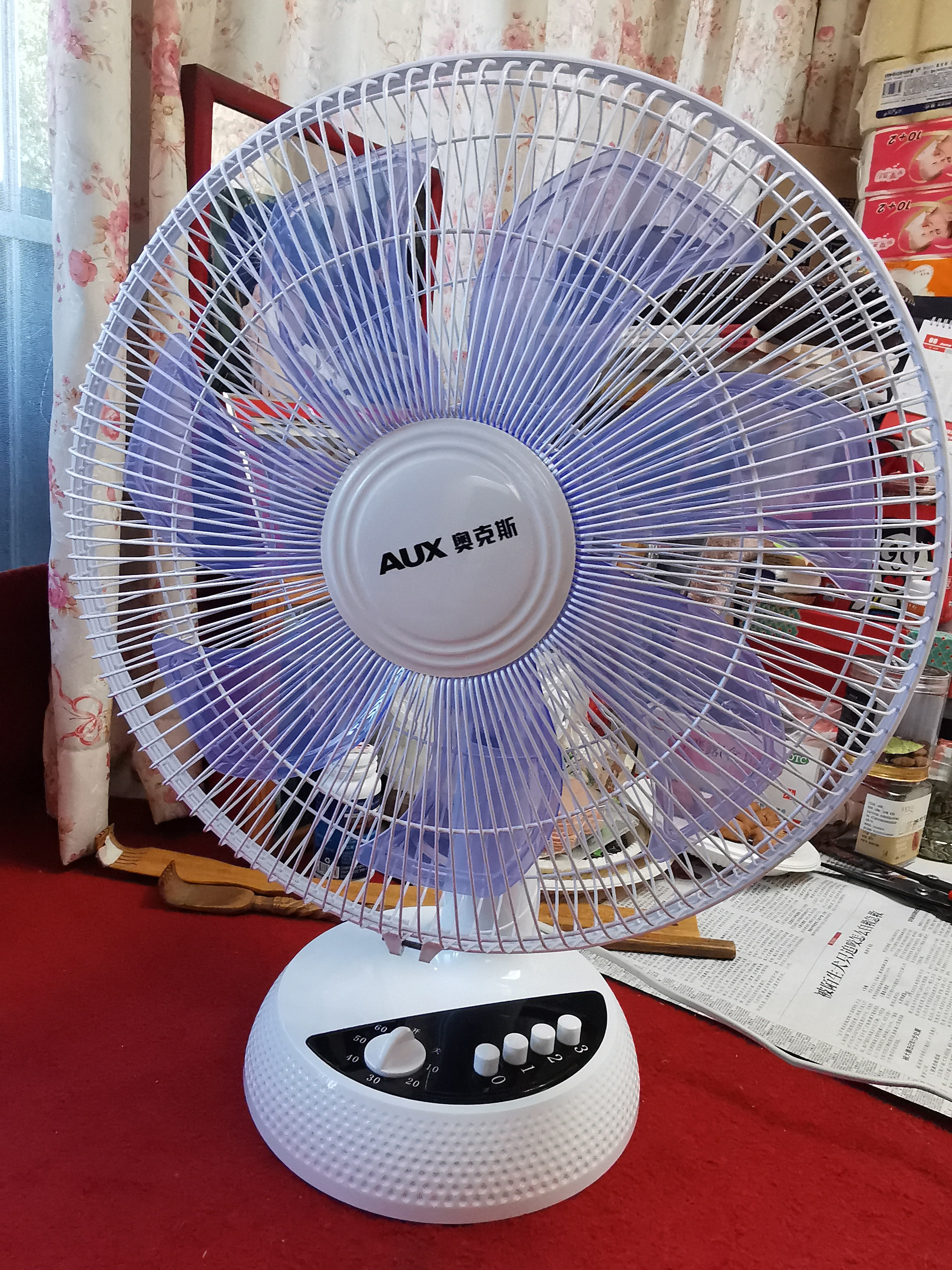 奥克斯 （AUX） 电风扇台扇台式风扇立式小风扇12/14/16英寸落地家用摇头节能宿舍学生低噪风扇 七叶14吋-直径42CM 实拍图