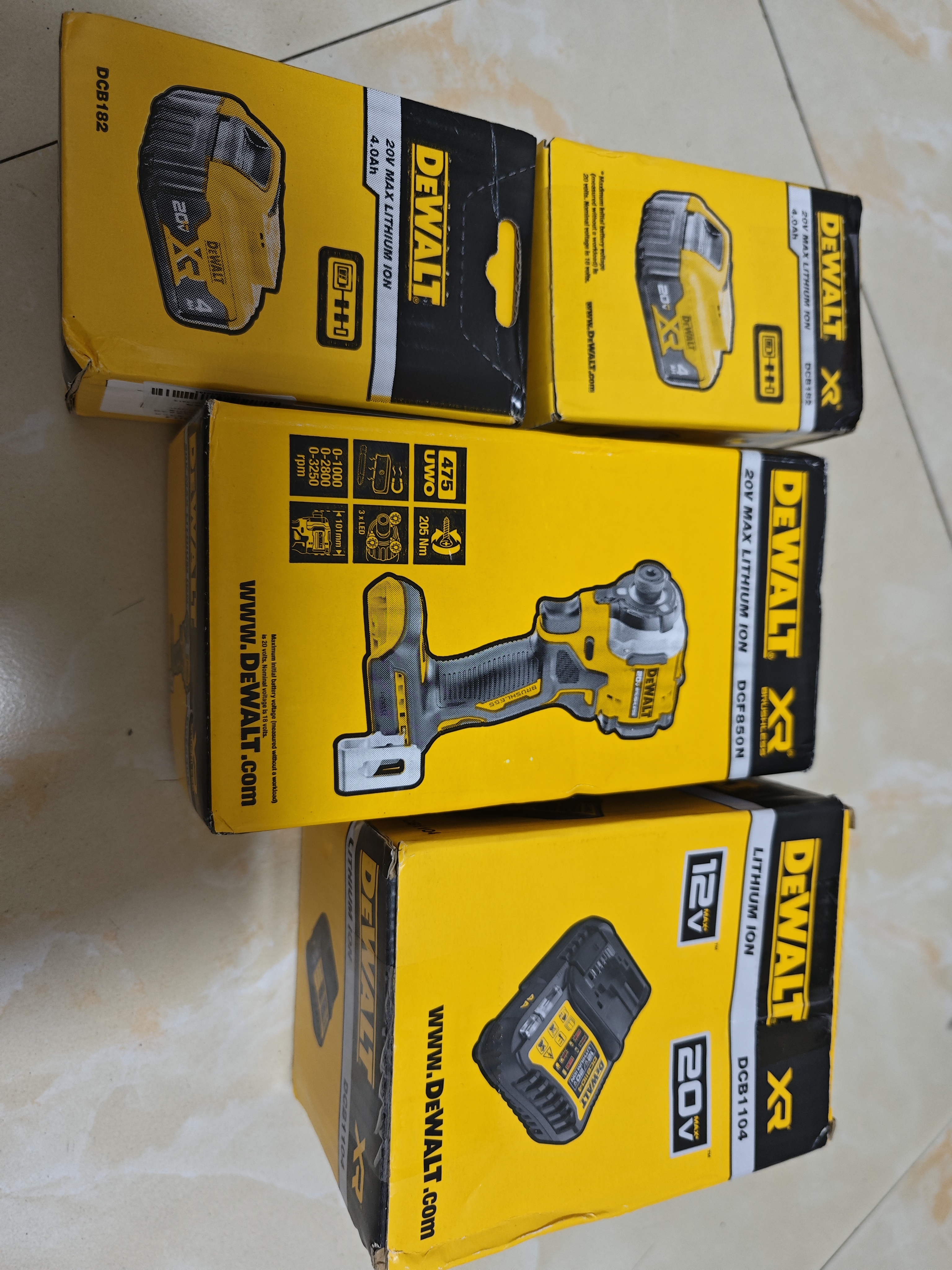 得伟（DEWALT）20V无线锂电无刷冲击起子电钻单机205Nm超大扭矩DCF850N-A9 实拍图
