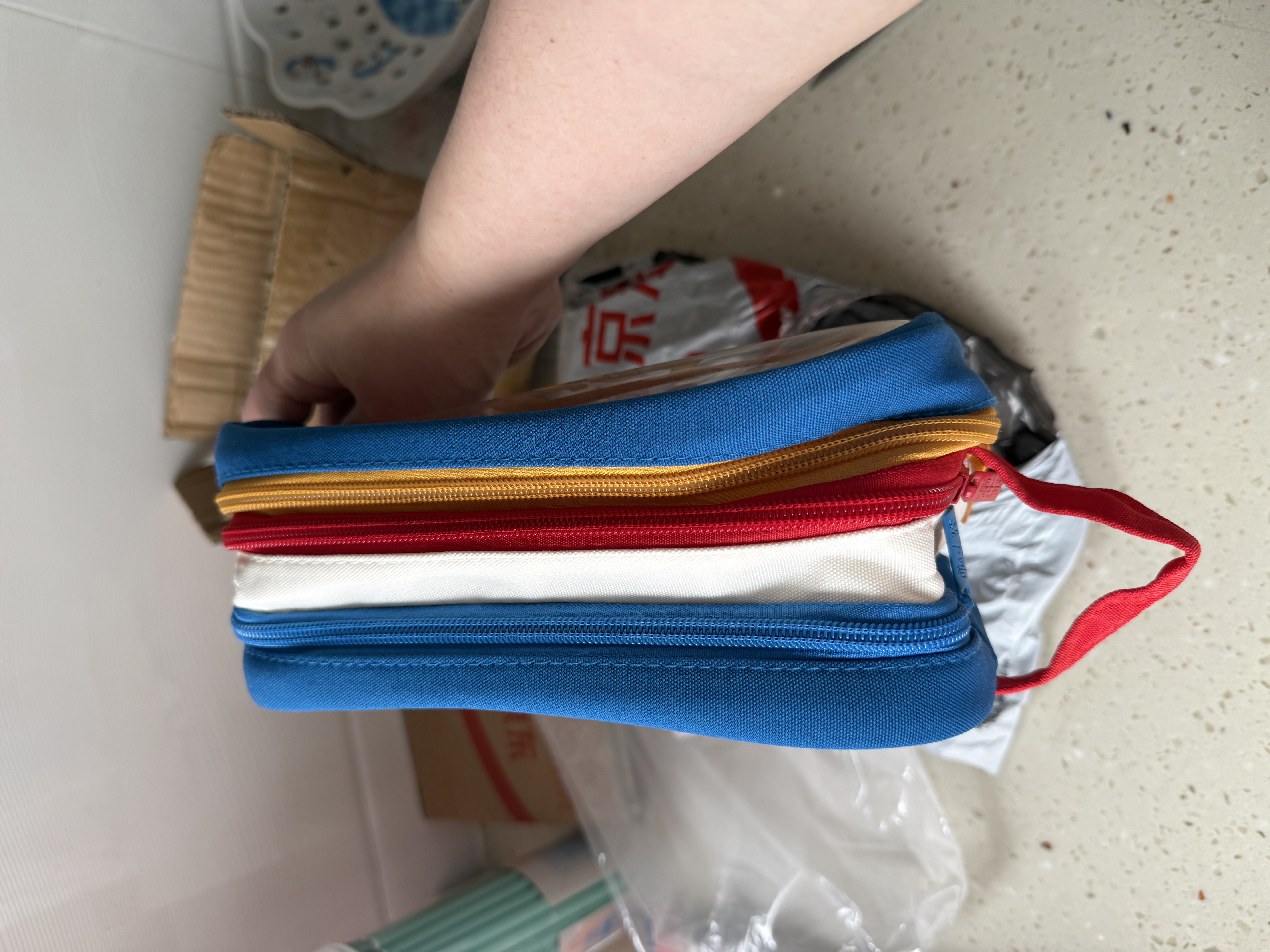 三年二班 可爱小狗大容量笔袋 三层收纳文具盒小学生文具袋笔袋学习用品铅笔盒 蓝色 实拍图