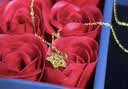 中国黄金（CHINA GOLD）黄金项链女999足金星星吊坠挂坠生日情人节礼物送女朋友老婆 【京速达】足金吊坠约0.7g*赠镀金色银链【甄选礼盒】 实拍图