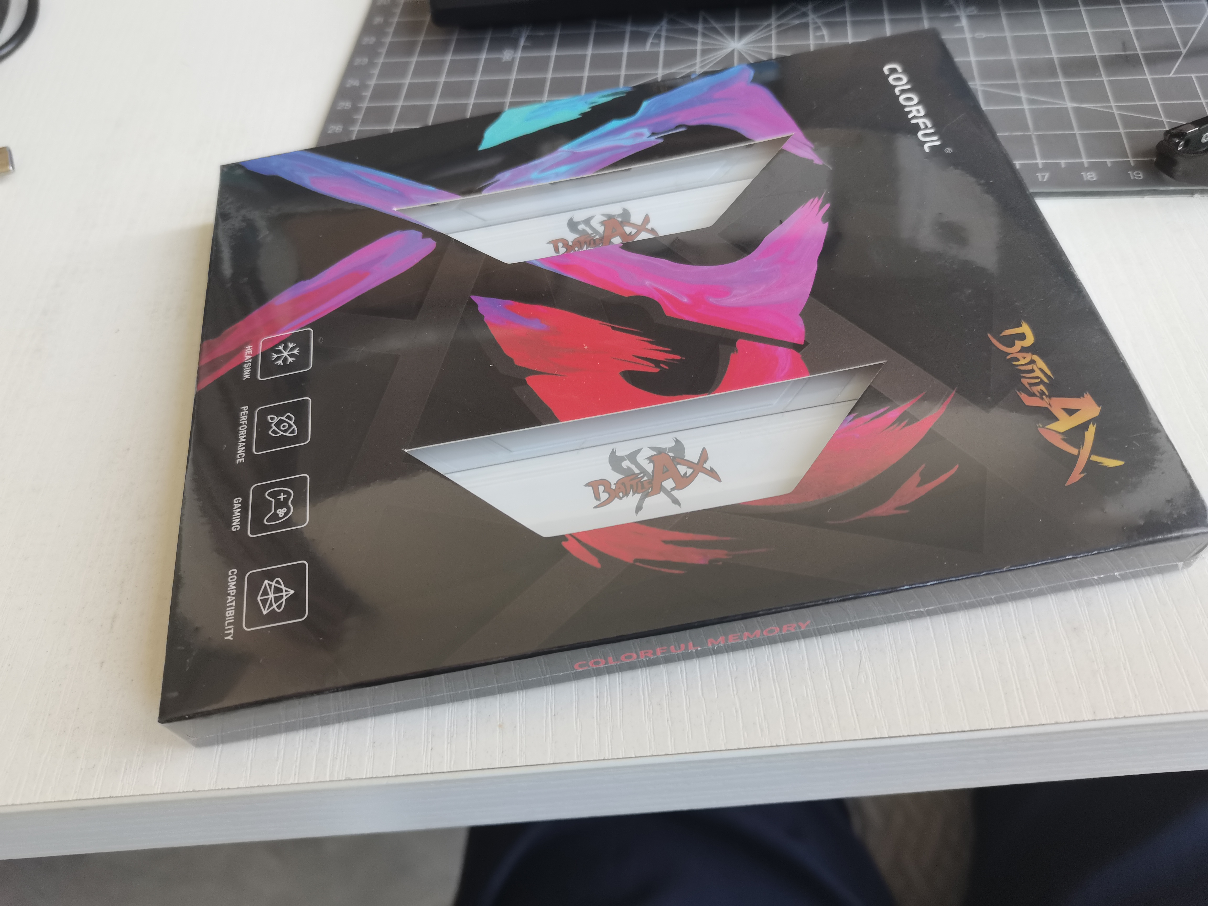 七彩虹（Colorful）32GB(16G×2)DDR4 3200 台式机内存条 马甲条 战斧系列·冰雪白 C18 支持工作站部署 实拍图