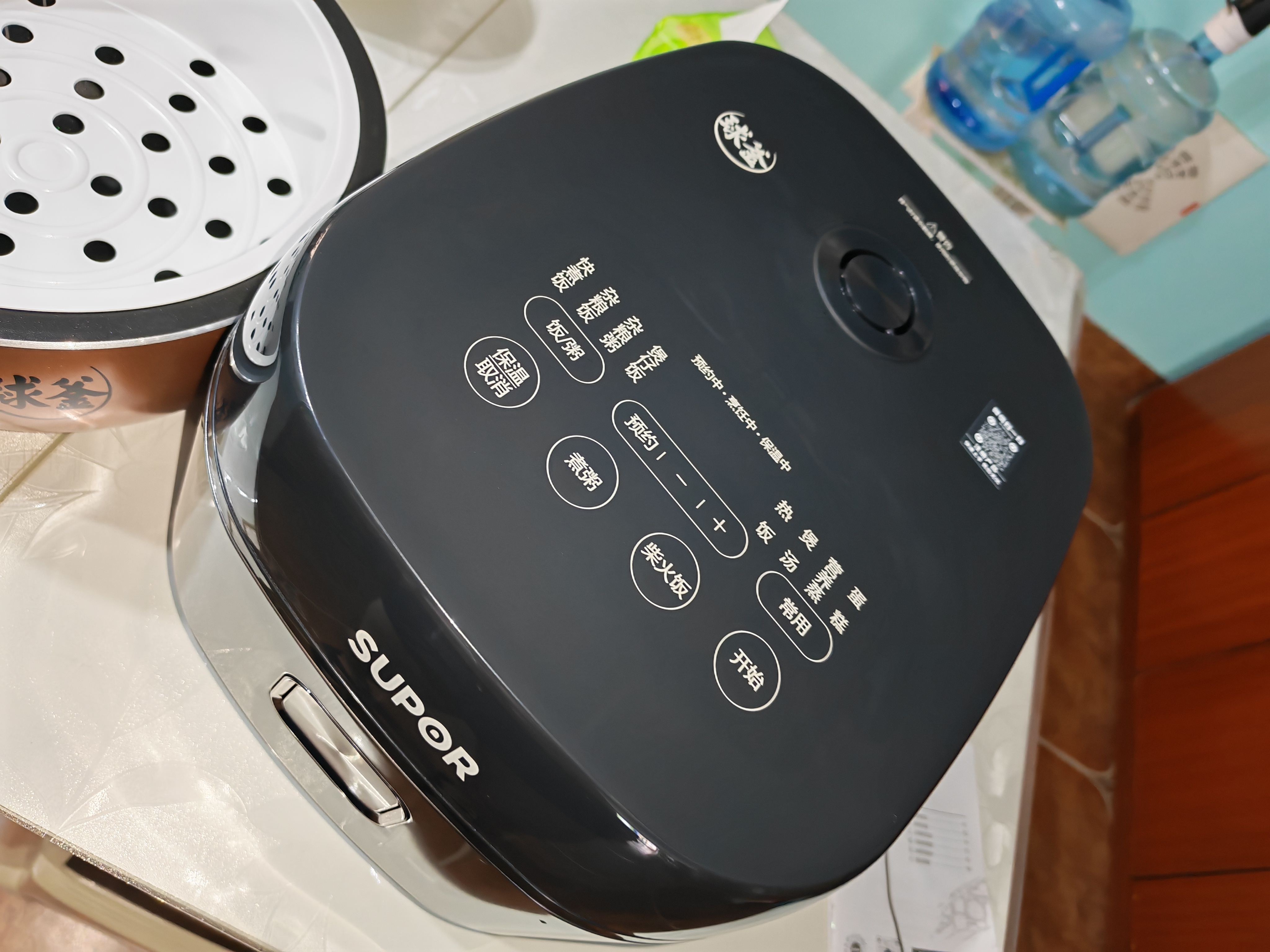 苏泊尔（SUPOR）电饭煲铜晶球釜内胆 IH加热 触控操作家用智能多功能预约定时 大功率电饭锅不粘锅柴火饭热饭蛋糕 SF40HC0028【商超同款】1300W 4L 实拍图