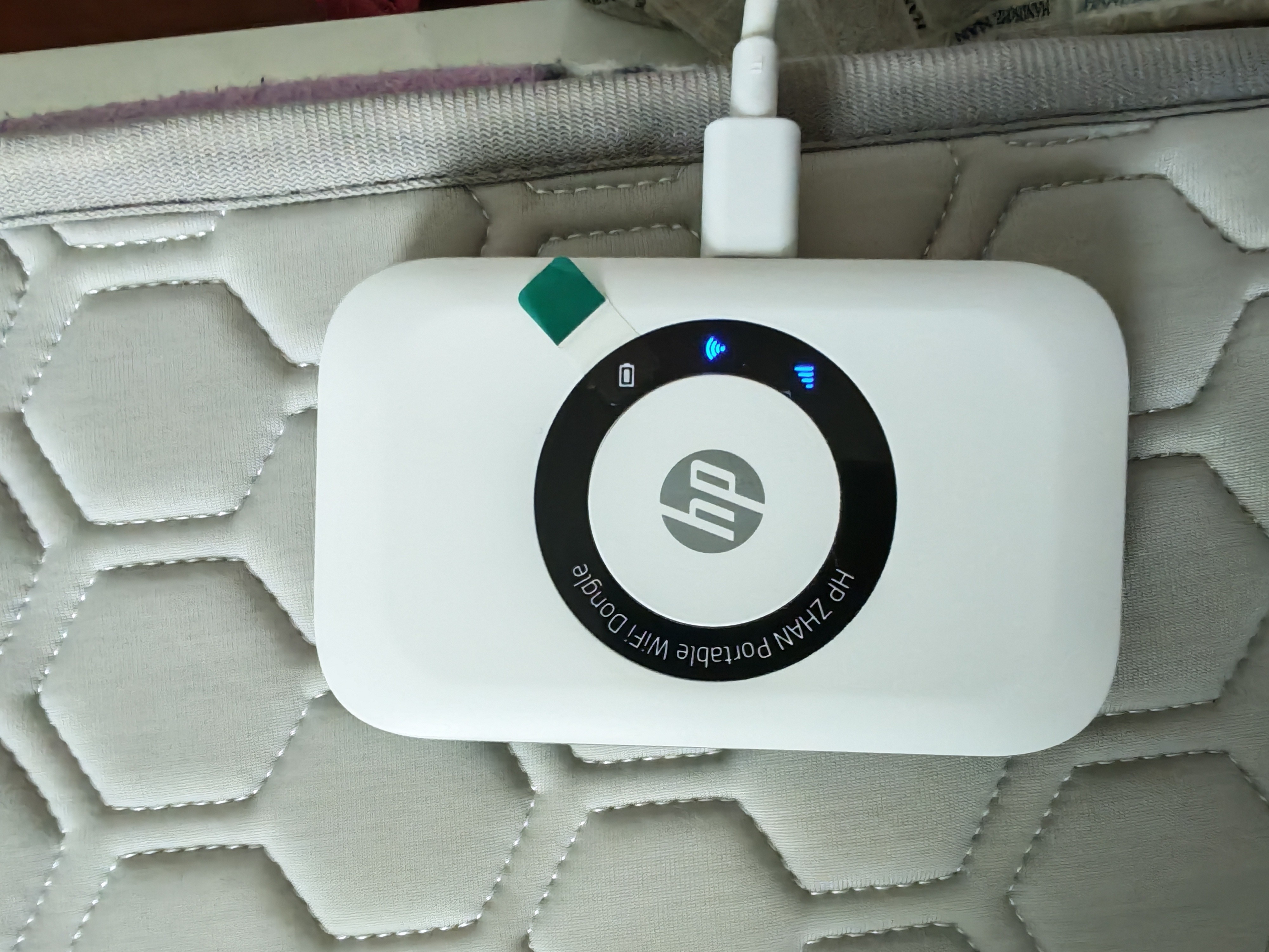 惠普（HP）随身wifi可插卡支持5G/4G设备无线网卡wifi6高速上网无线流量2026款全国通用随行路由器便携式热点 【内置双网+可插卡】-大电池白色 实拍图