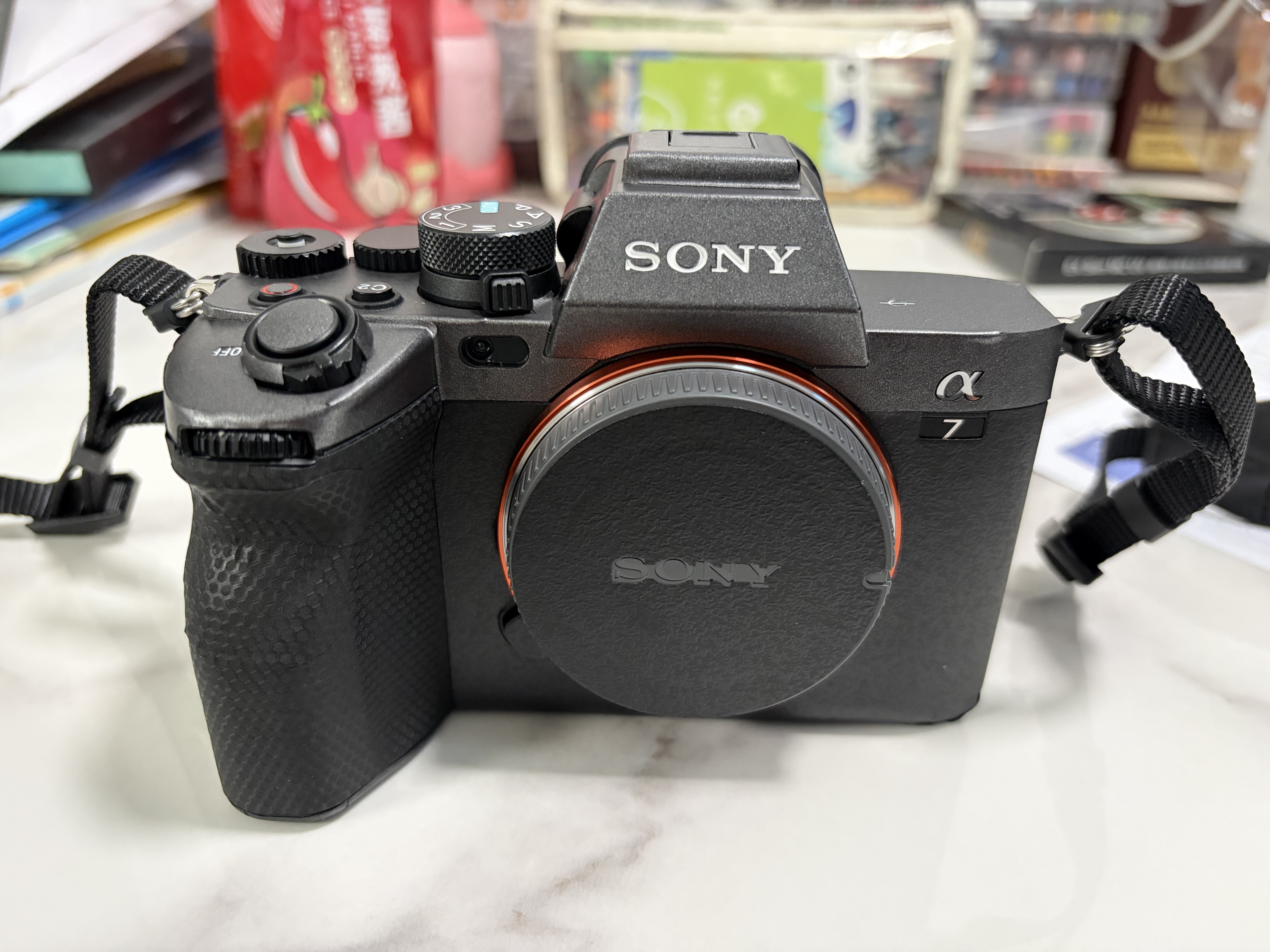 美本堂适用于索尼A7M4相机保护贴膜SONY a74机身贴纸贴皮碳纤维磨砂3M 深邃灰顶+磨砂黑底 A7M4 实拍图