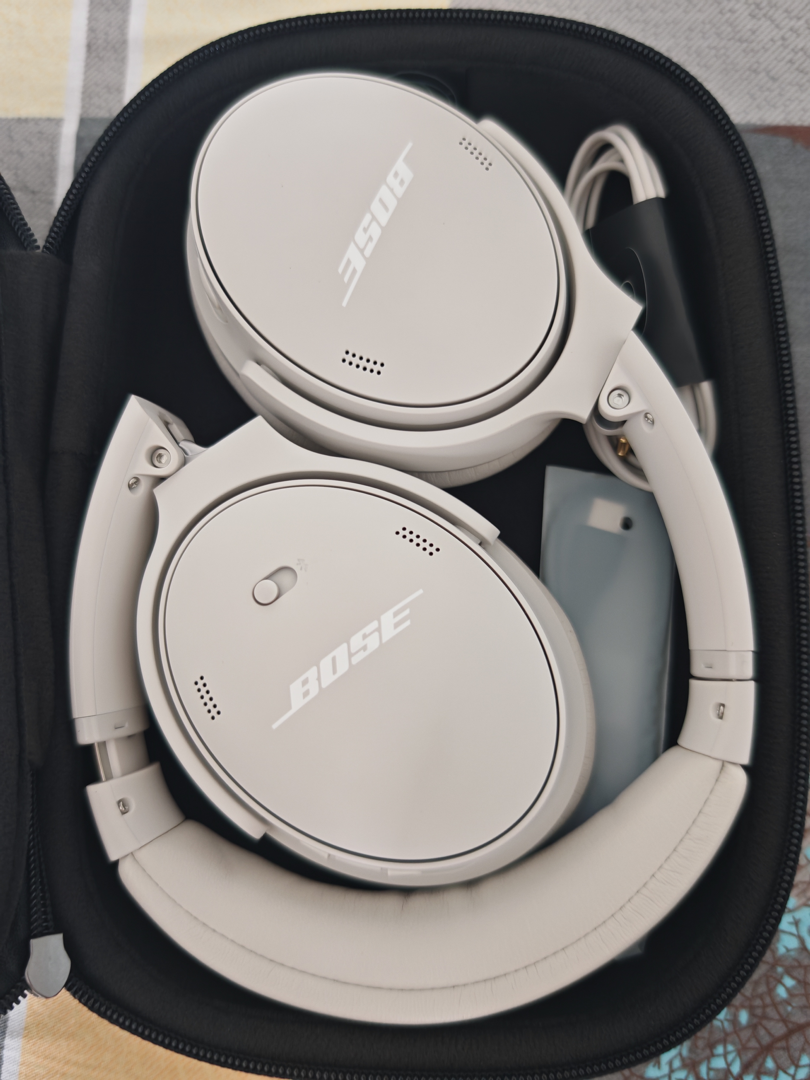博士（BOSE）QC消噪耳机-晨雾白 时尚头戴式蓝牙运动降噪 QC45升级款 适用华为苹果耳机 礼物 新老包装随机发货 实拍图