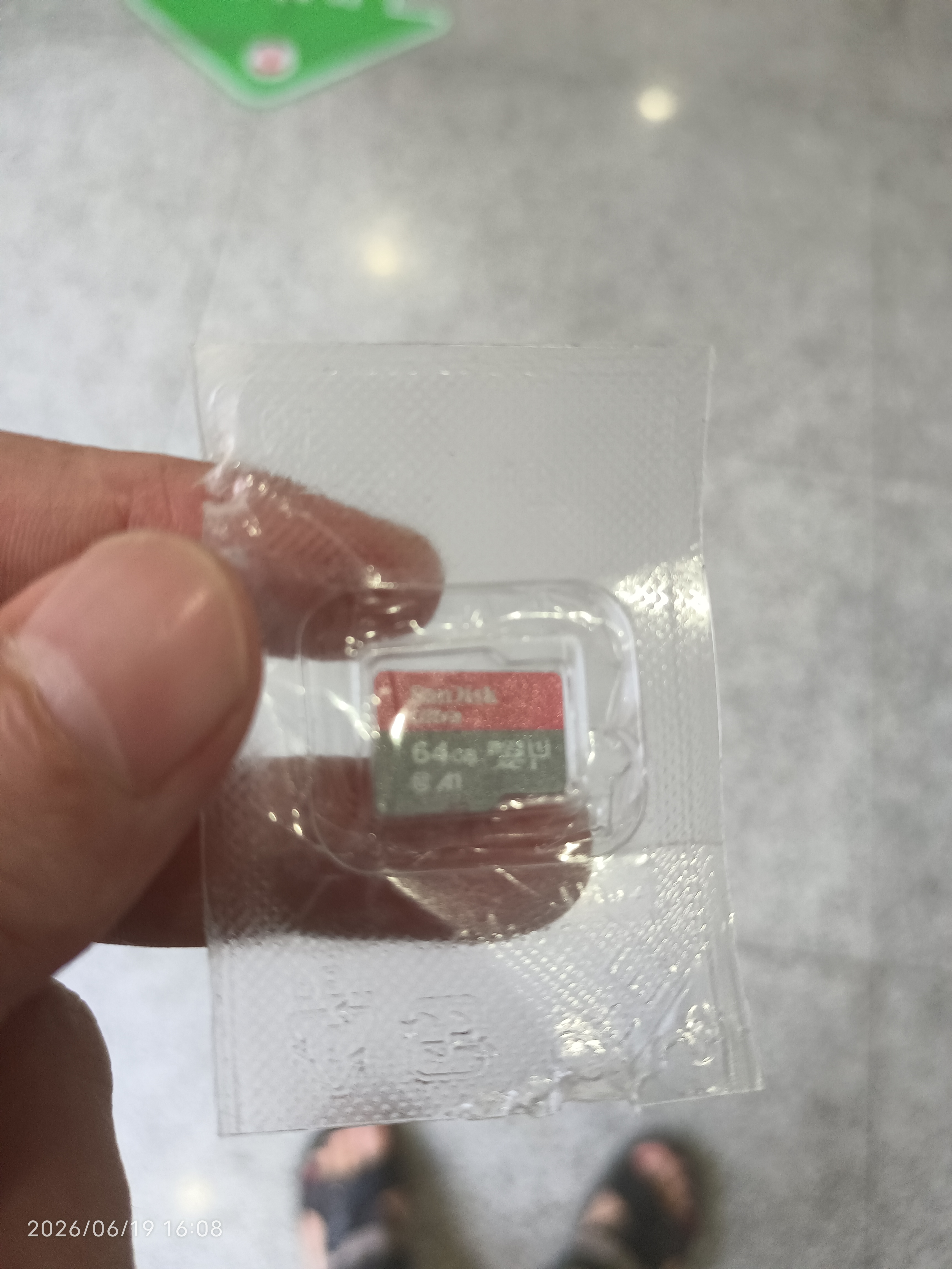 闪迪（SanDisk）内存卡microSD卡C10行车记录仪监控摄像头手机平板用TF存储卡 Ultra高速红灰卡 64GB 摄像头行车记录仪TF卡 官方标配 实拍图