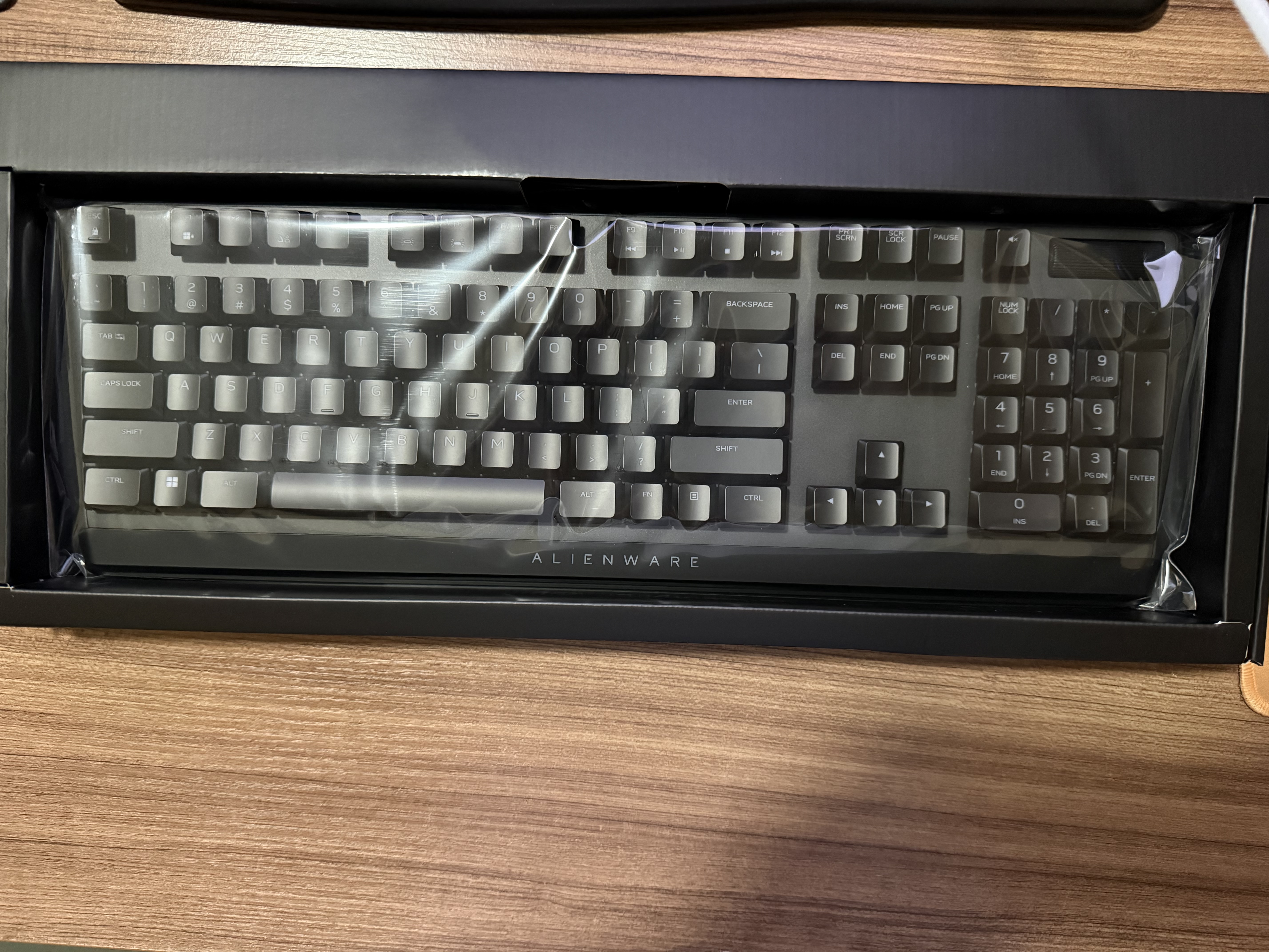 外星人（Alienware）620M+510K 键鼠套装（无线游戏鼠标 有线机械键盘 ）RGB高端电竞外设 送女友 节日礼物 黑色 实拍图