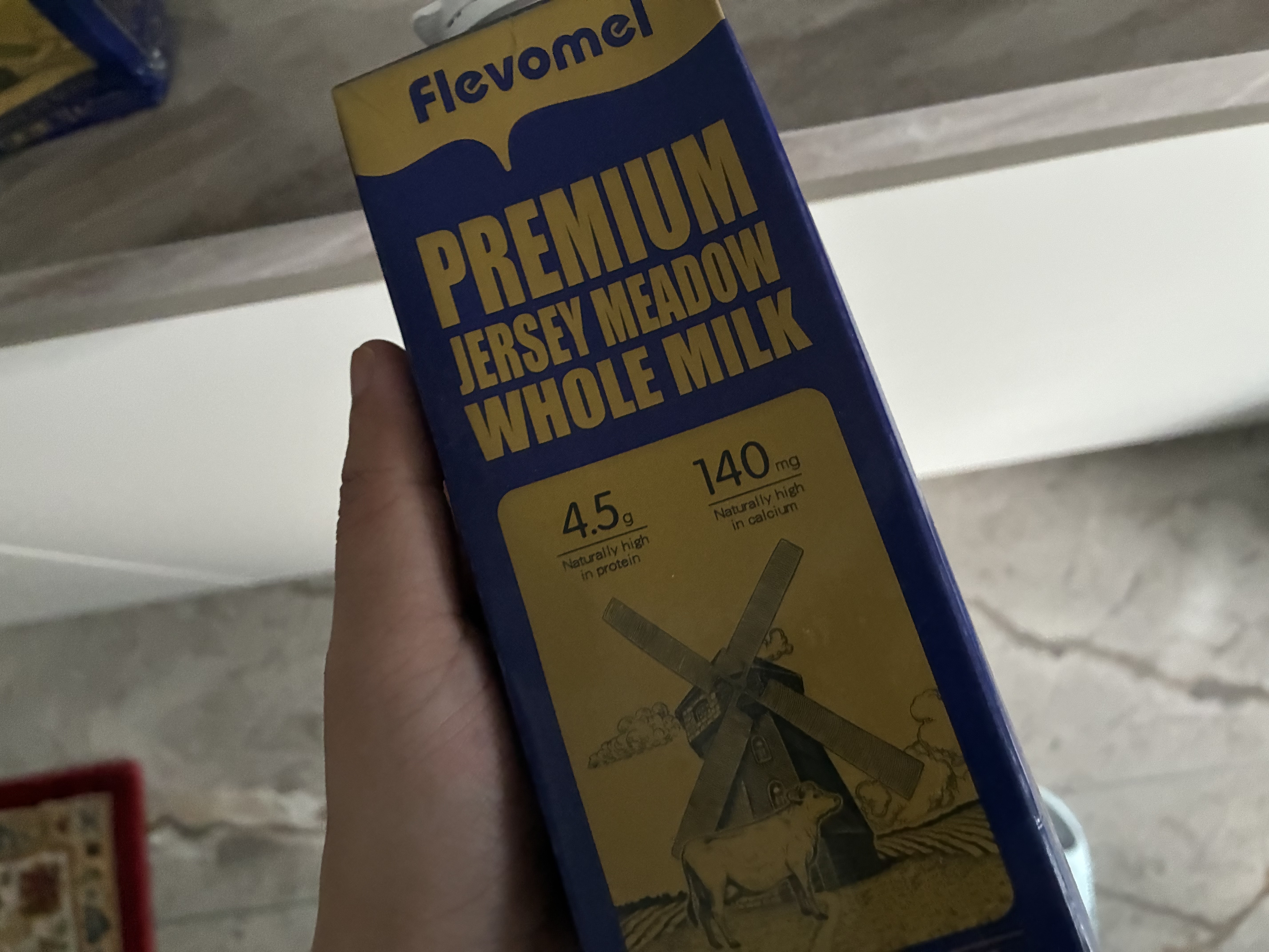 风车牧场荷兰进口娟姗全脂牛奶4.5g乳蛋白高钙草饲牛奶 1L*4礼盒中秋送礼 实拍图