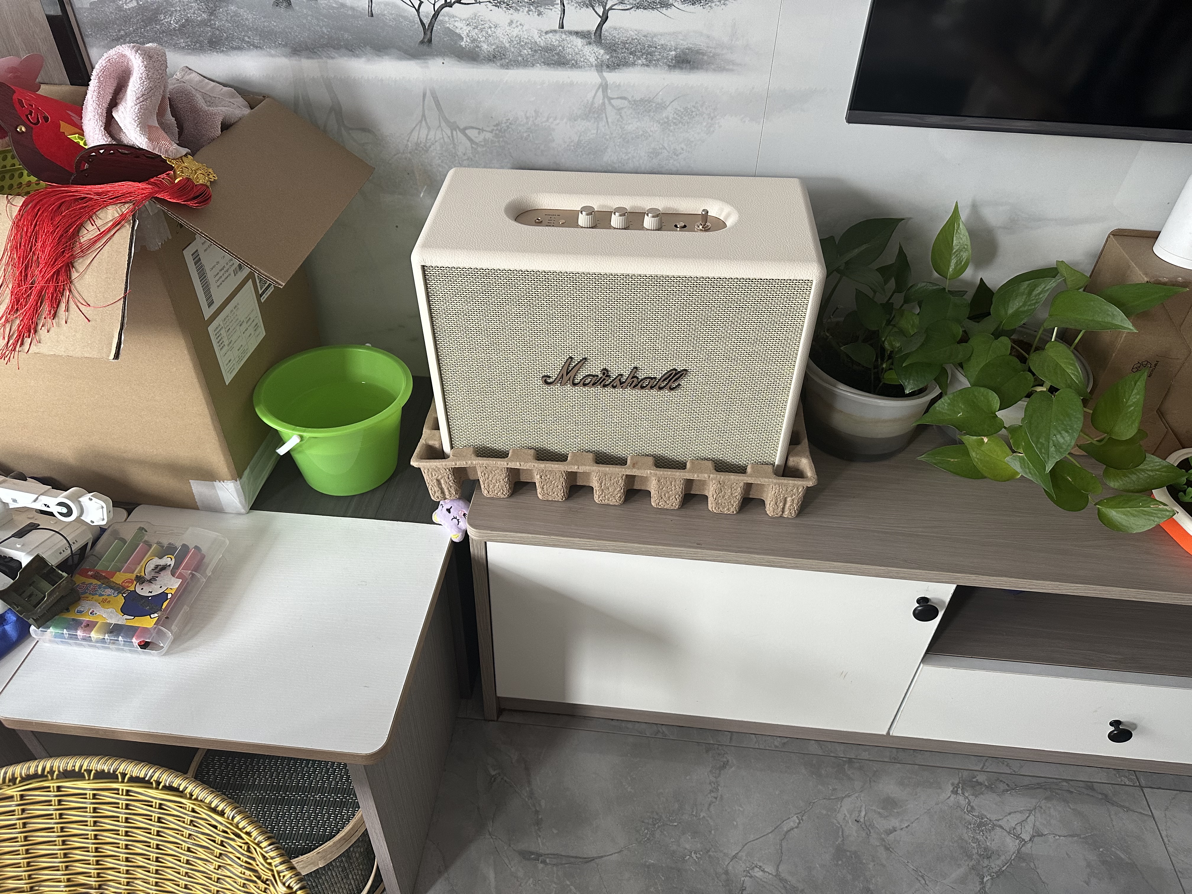 马歇尔（Marshall）WOBURN III第三代家用音响无线蓝牙5.2音箱大音量超重低音音箱发烧级电视音响2026新款礼物高保真 奶白色 实拍图
