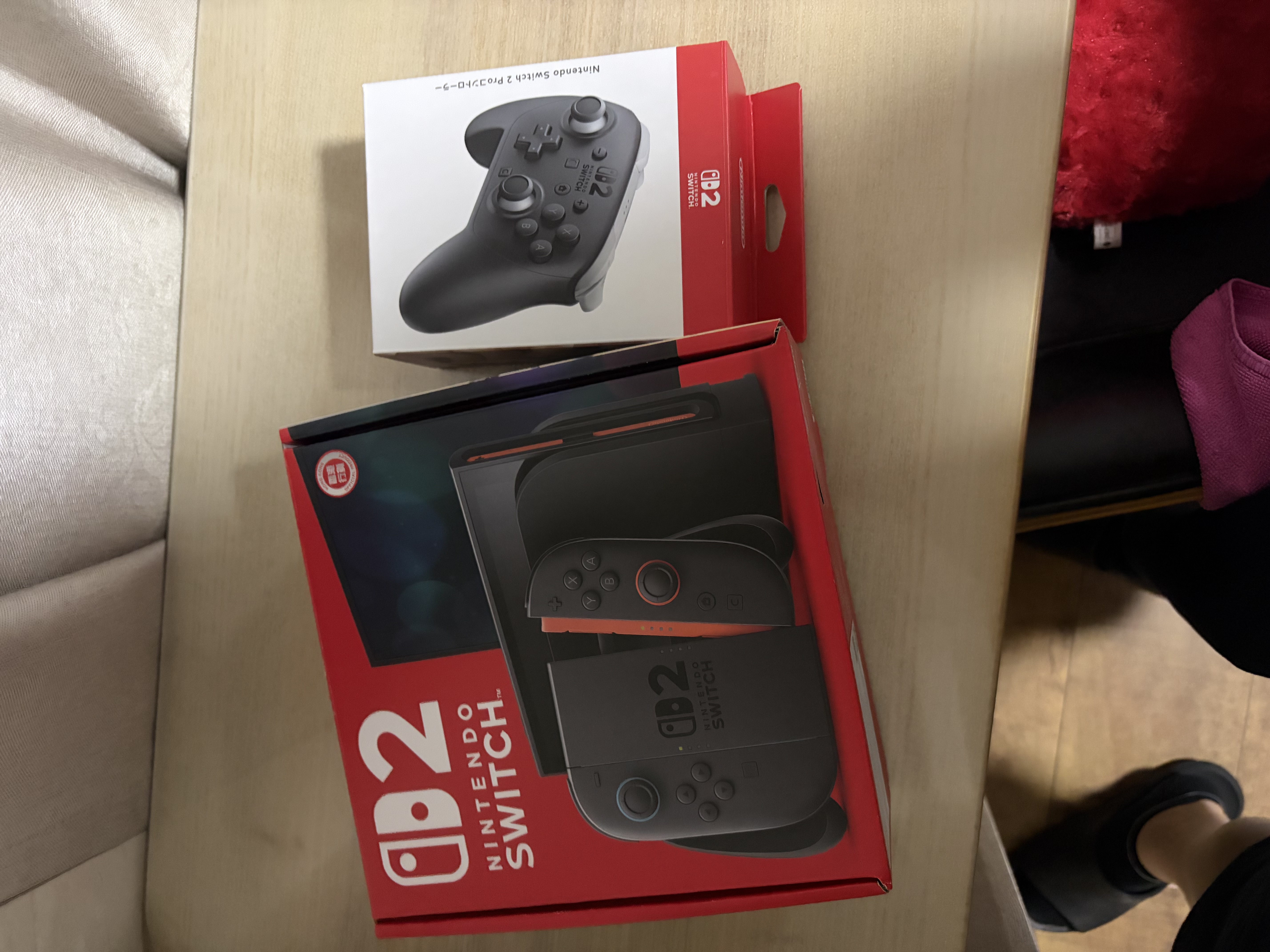 任天堂（Nintendo）【国内保税仓】Switch2/1代 OLED日版/港版游戏机续航加强版ns体感掌机便携家用主机 港版Switch2单机+原装PRO手柄保税仓 实拍图