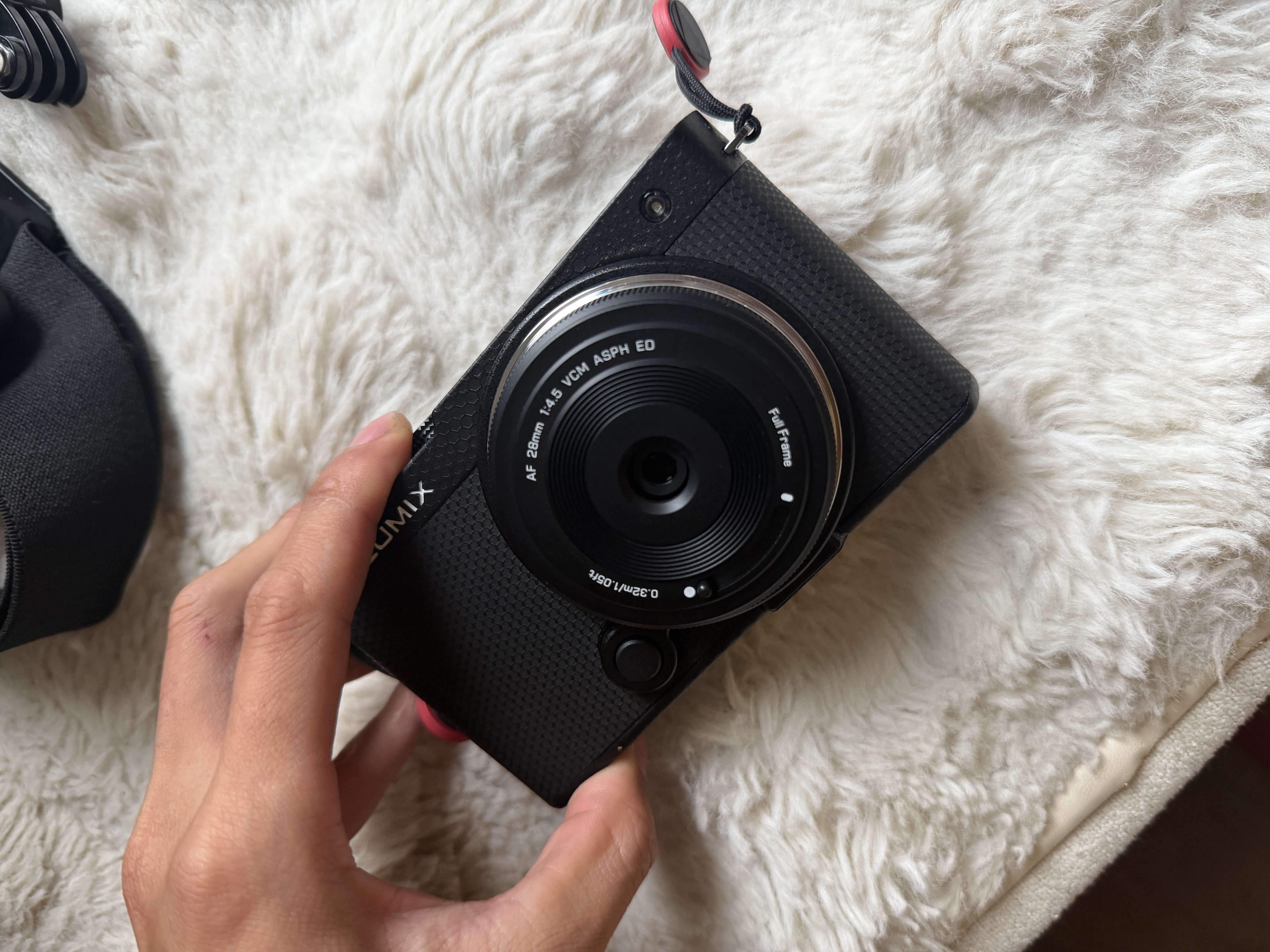 松下（Panasonic）【官方直营】S9N/S9 +18-40mm套机全画幅入门级微单数码相机 复古外形 轻巧便携 实时LUT 4K视频 S9N丨S9+18-40mm套机【黑色】 实拍图