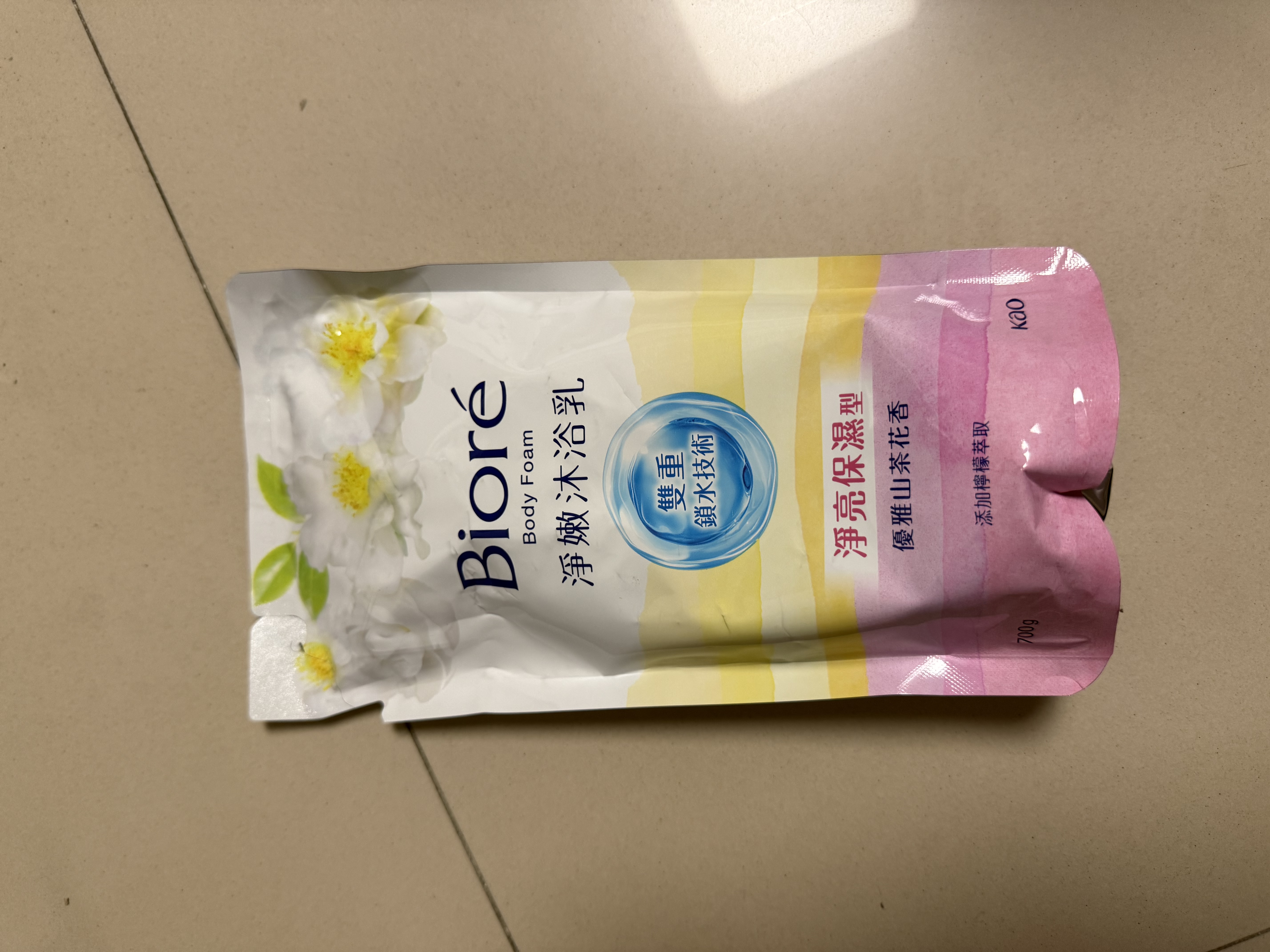 花王（KAO）碧柔沐浴露700g 净亮保湿持久留香氛进口沐浴乳液男女士成人专用 实拍图