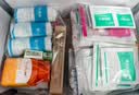 爱备护 急救包 12英寸国标应急储备套装铝合金便携手提医疗箱 实拍图