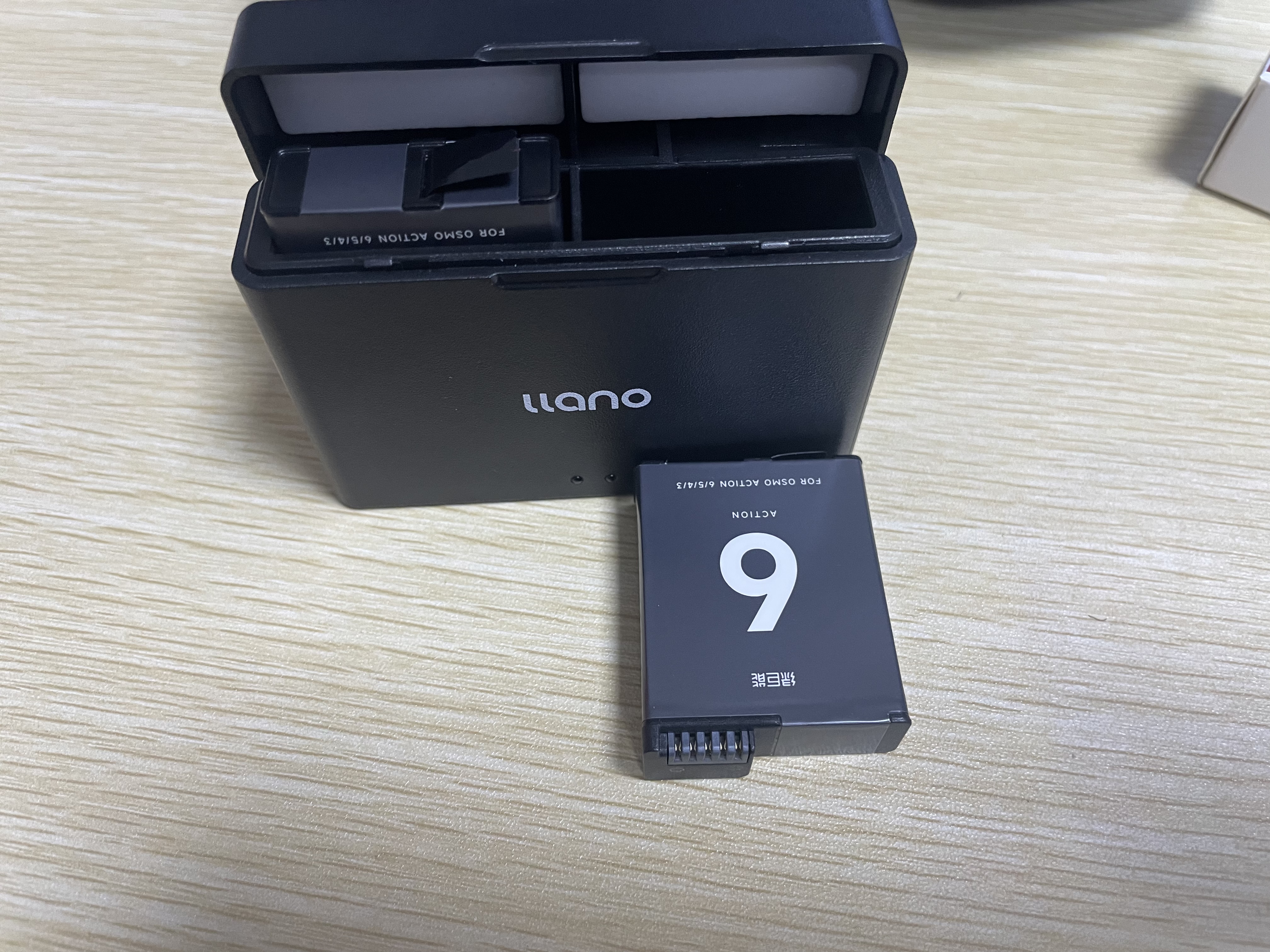 绿巨能（llano）适用大疆Action6电池充电盒action5pro/4/3/Osmo 360全景运动相机耐寒备用电池仓充电器便携双充 实拍图