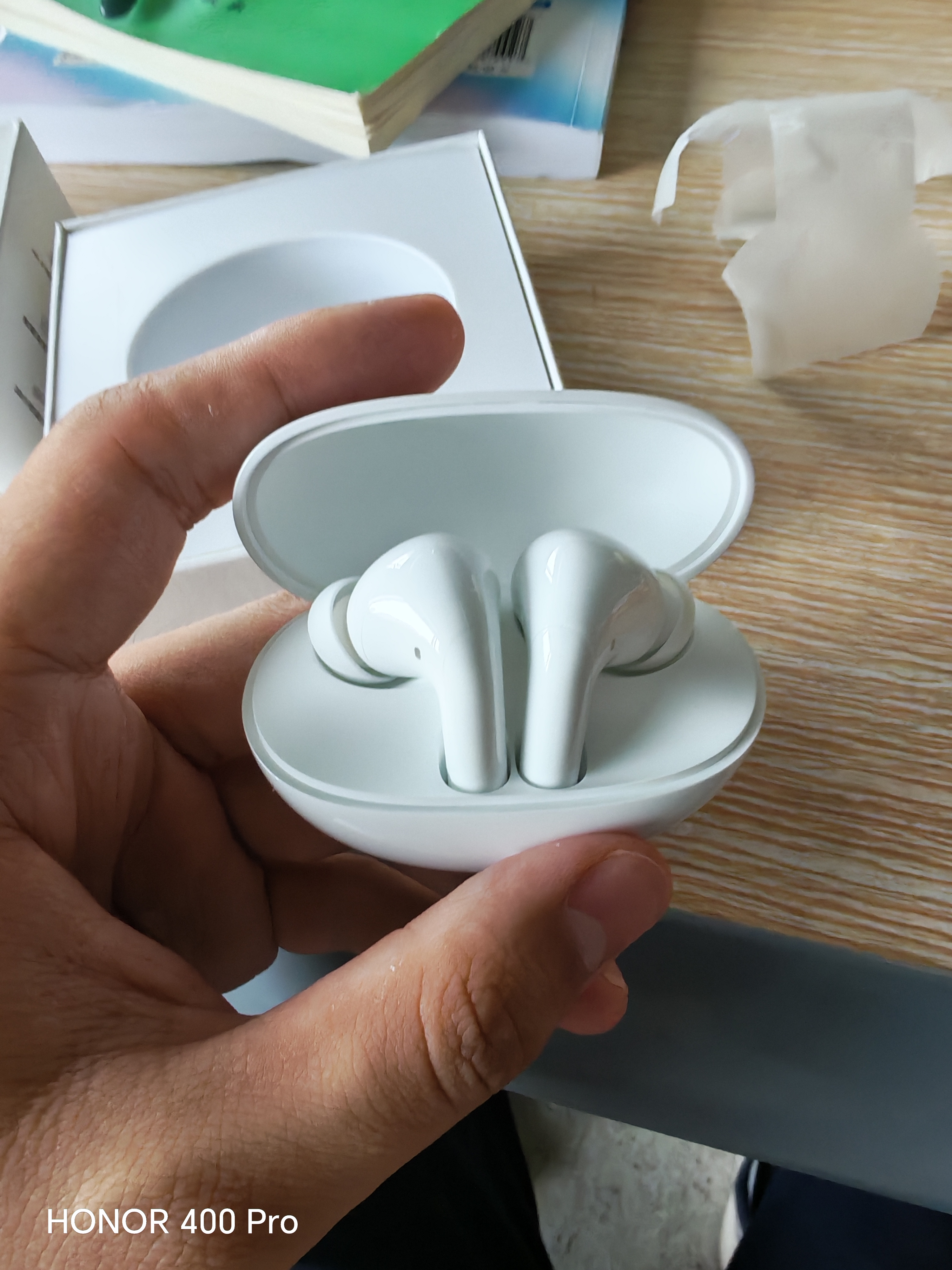 荣耀（HONOR）蓝牙耳机EarBuds 4i无线入耳式原装主动降噪荣耀400 Magic7Pro适用苹果FreeBuds 6i 5i 3i同款 荣耀Earbuds 4i（冰岛白） 实拍图