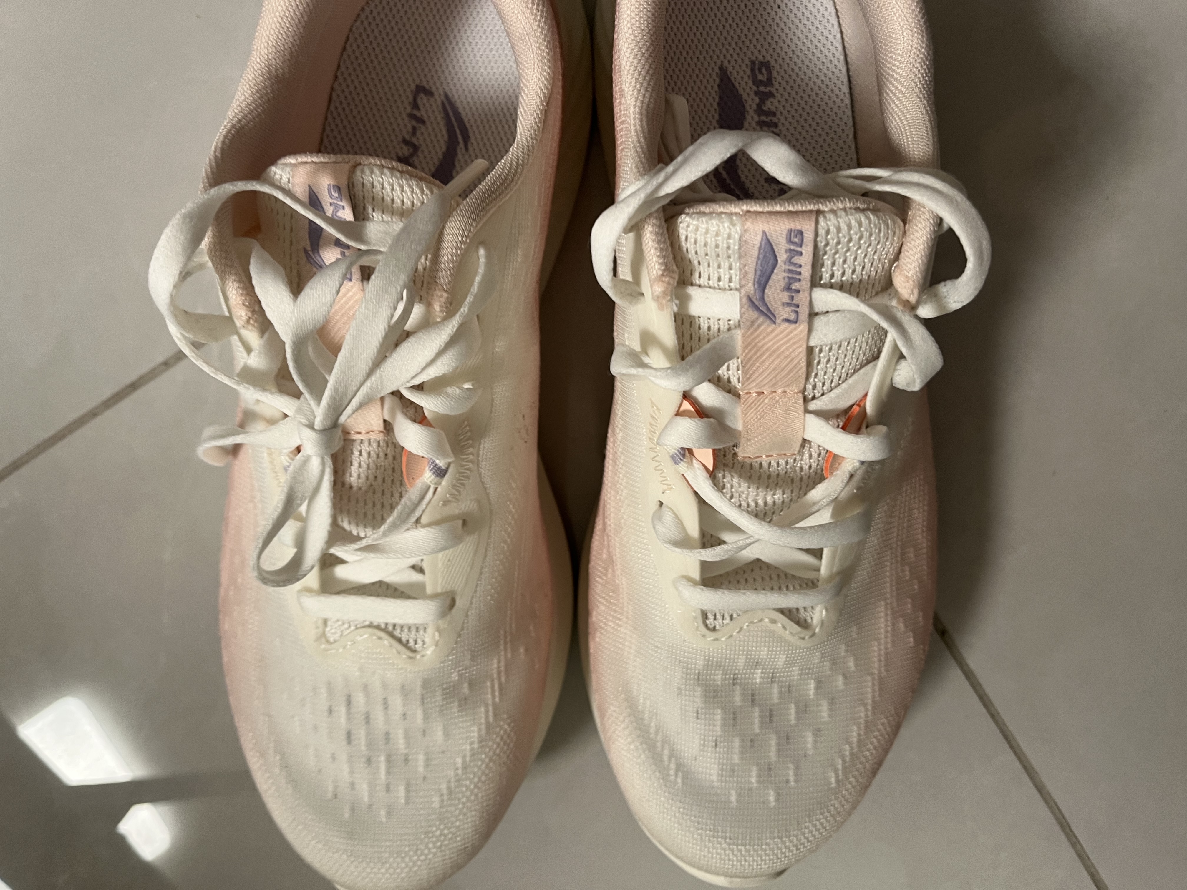 李宁（LI-NING）轻逸透气耐磨跑步鞋女鞋潮流休闲慢跑鞋低帮运动鞋舒适运动鞋子女 实拍图