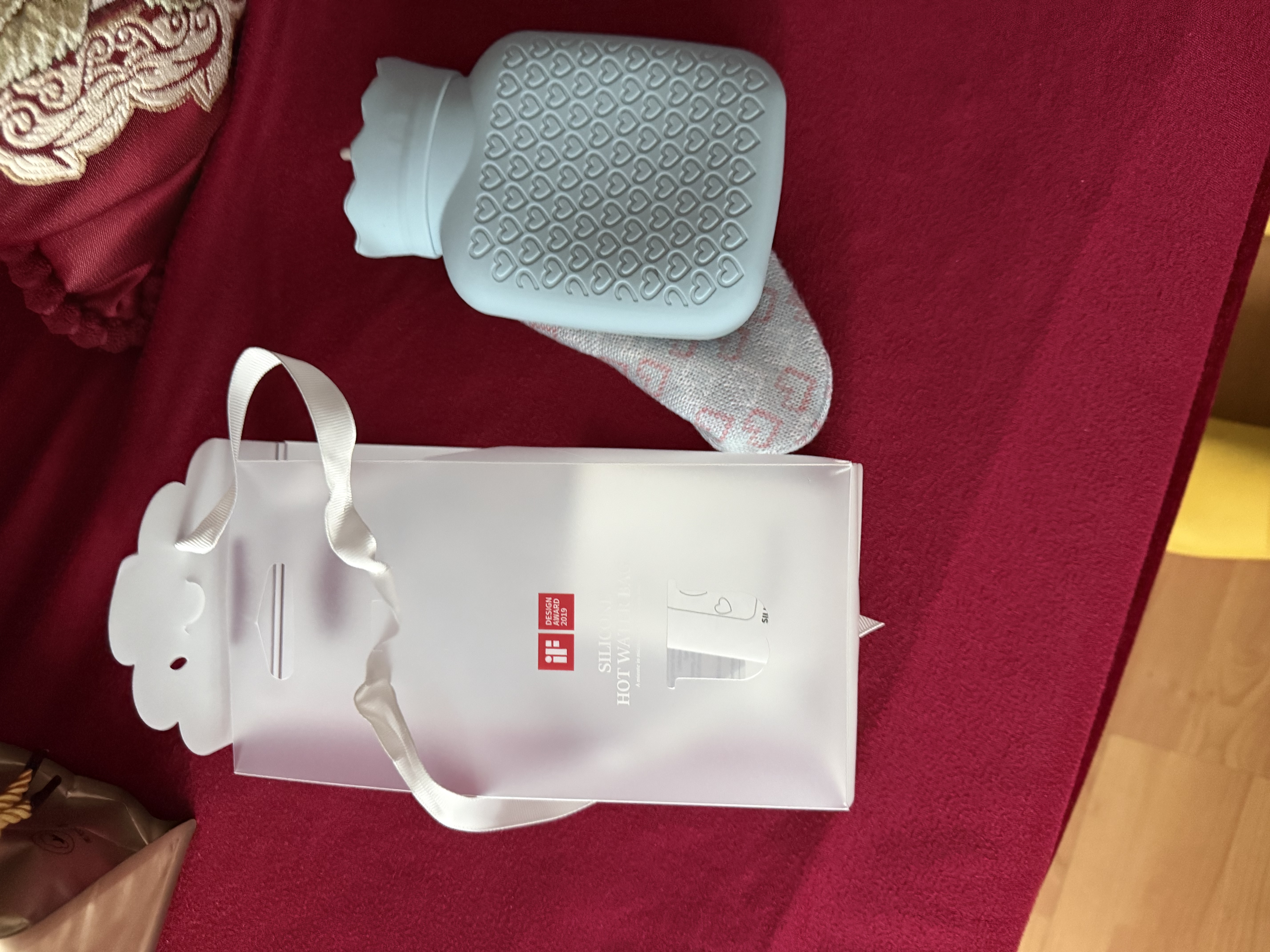 佐敦朱迪 注水热水袋硅胶暖水袋热敷宝宝暖肚子迷你可爱婴儿暖手宝礼物 蓝色小号【保暖套+礼盒】 实拍图